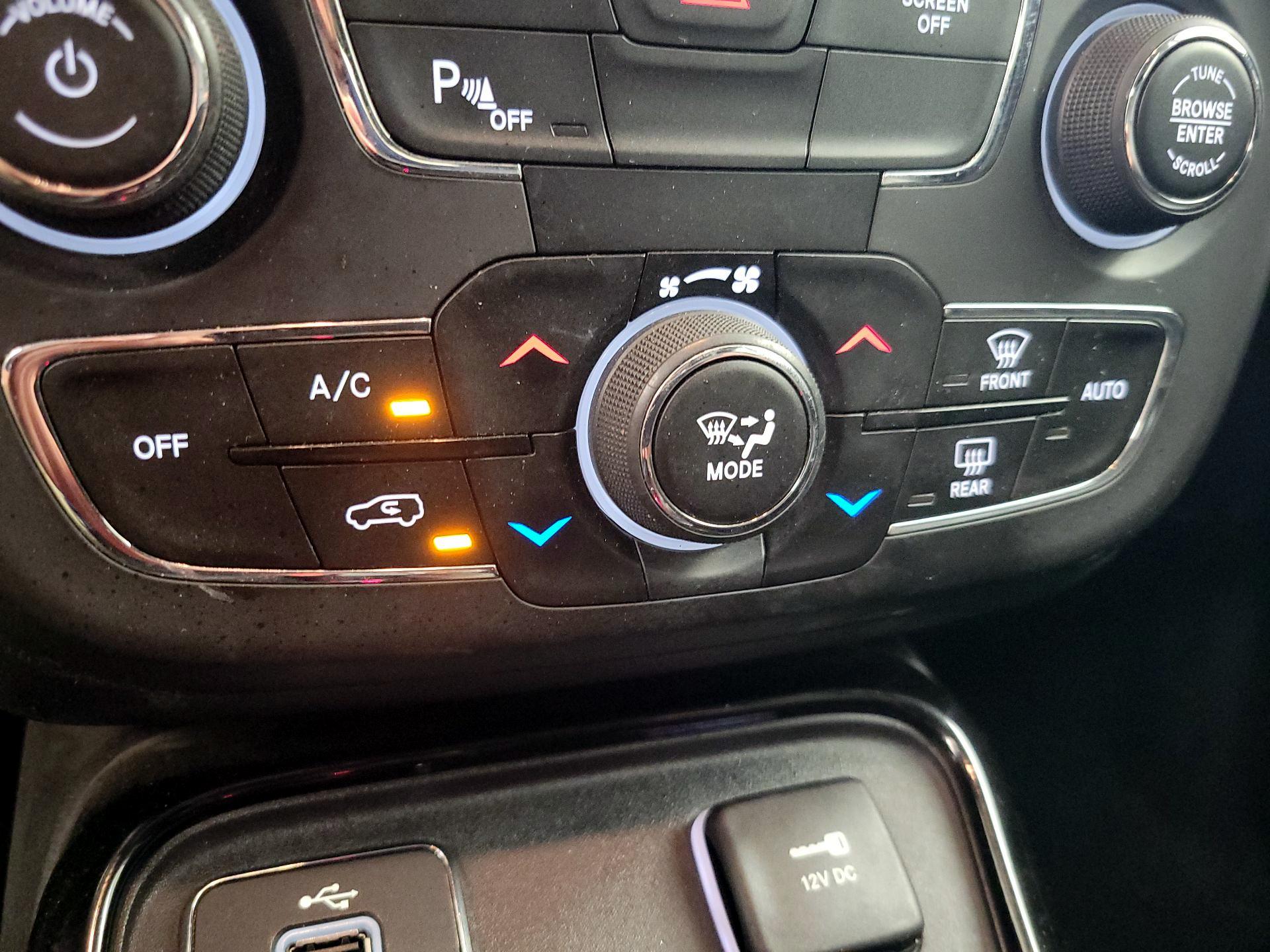 Thumbnail: 2018 Jeep Compass - 14