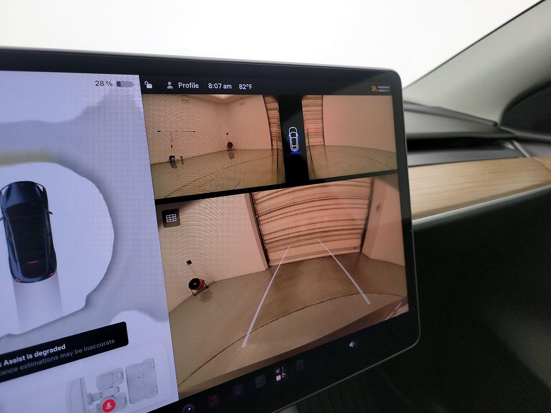 Thumbnail: 2025 Tesla Model Y - 15
