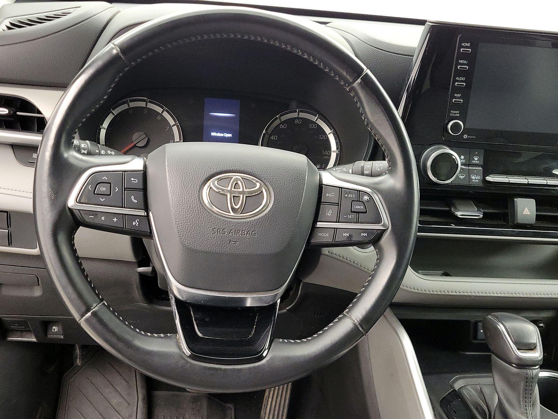 Thumbnail: 2021 Toyota Highlander - 10
