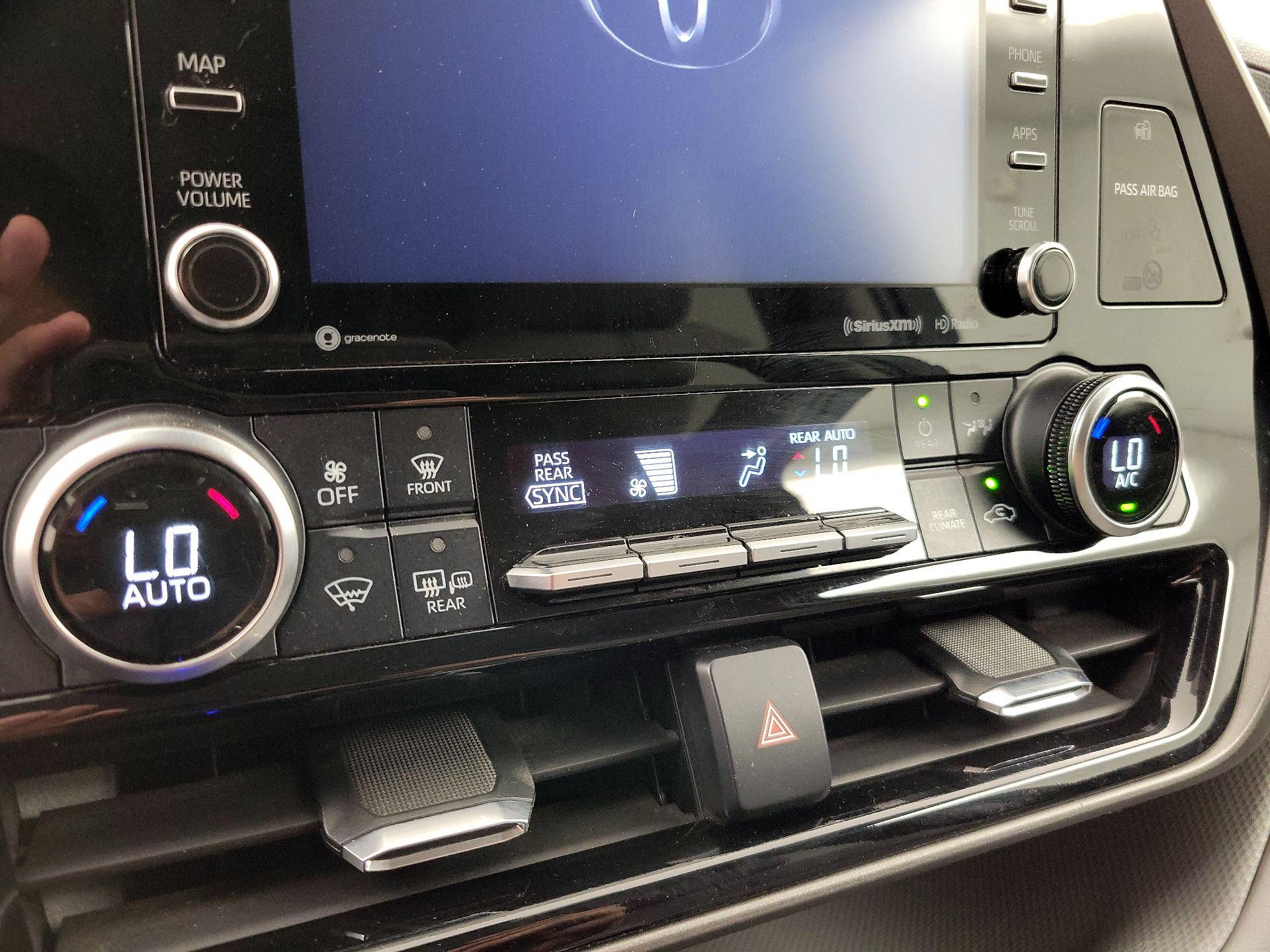 Thumbnail: 2021 Toyota Highlander - 16