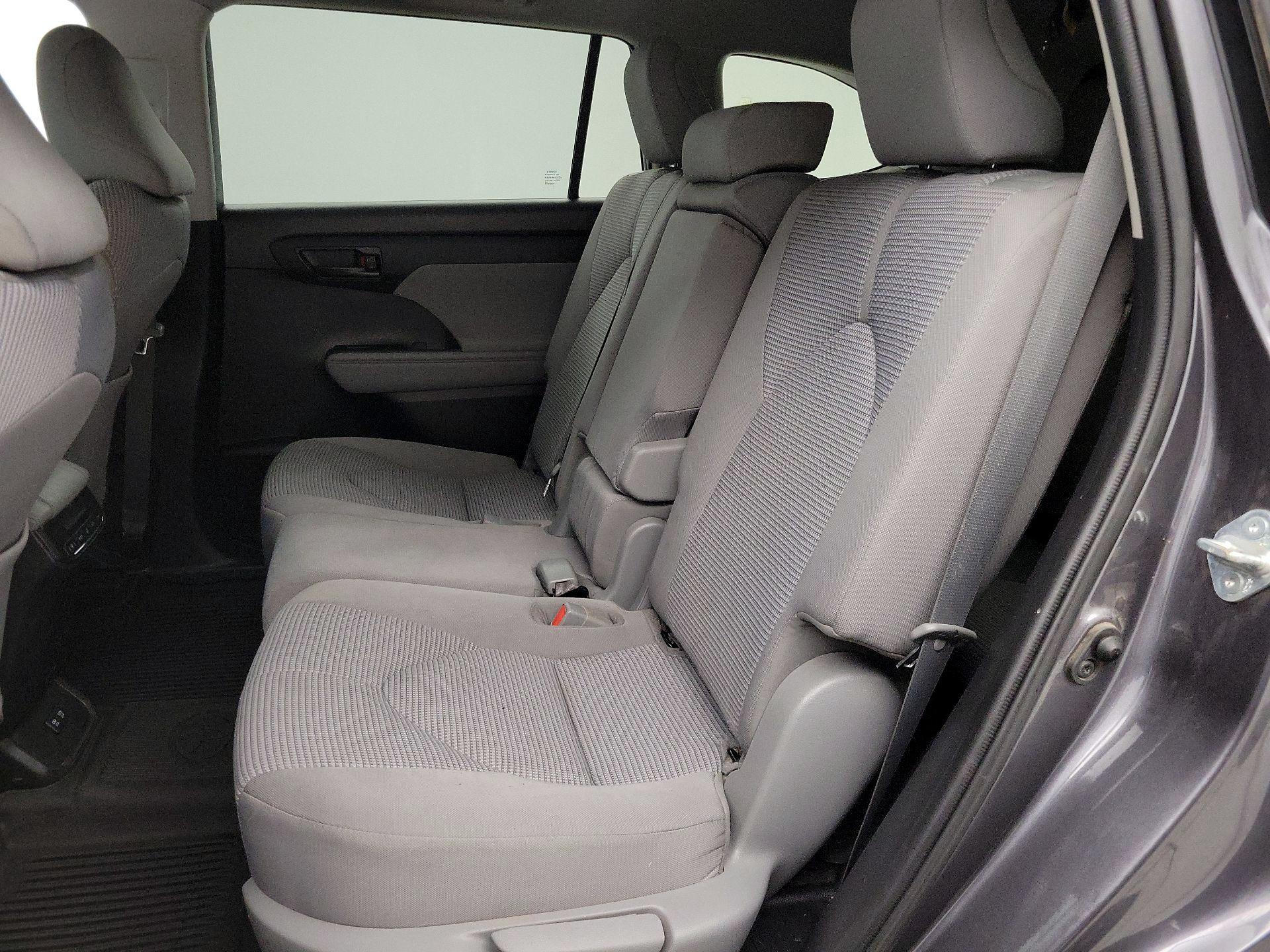 Thumbnail: 2021 Toyota Highlander - 19