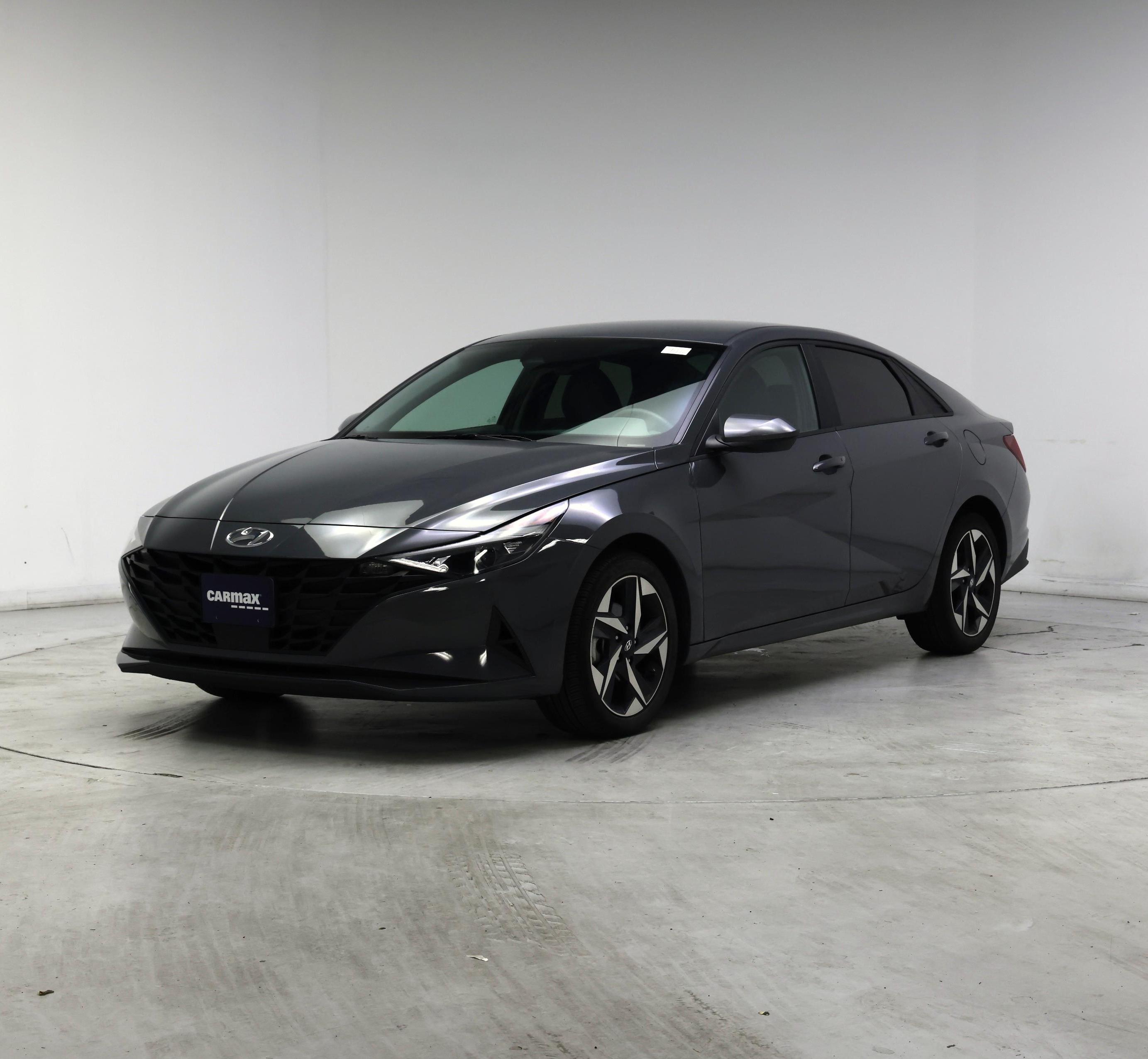 Thumbnail: 2023 Hyundai Elantra - 4