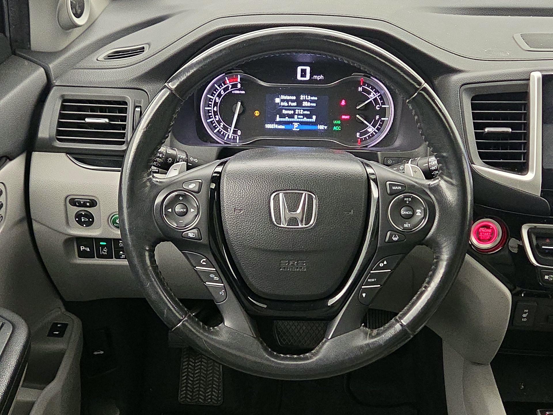 Thumbnail: 2016 Honda Pilot - 10