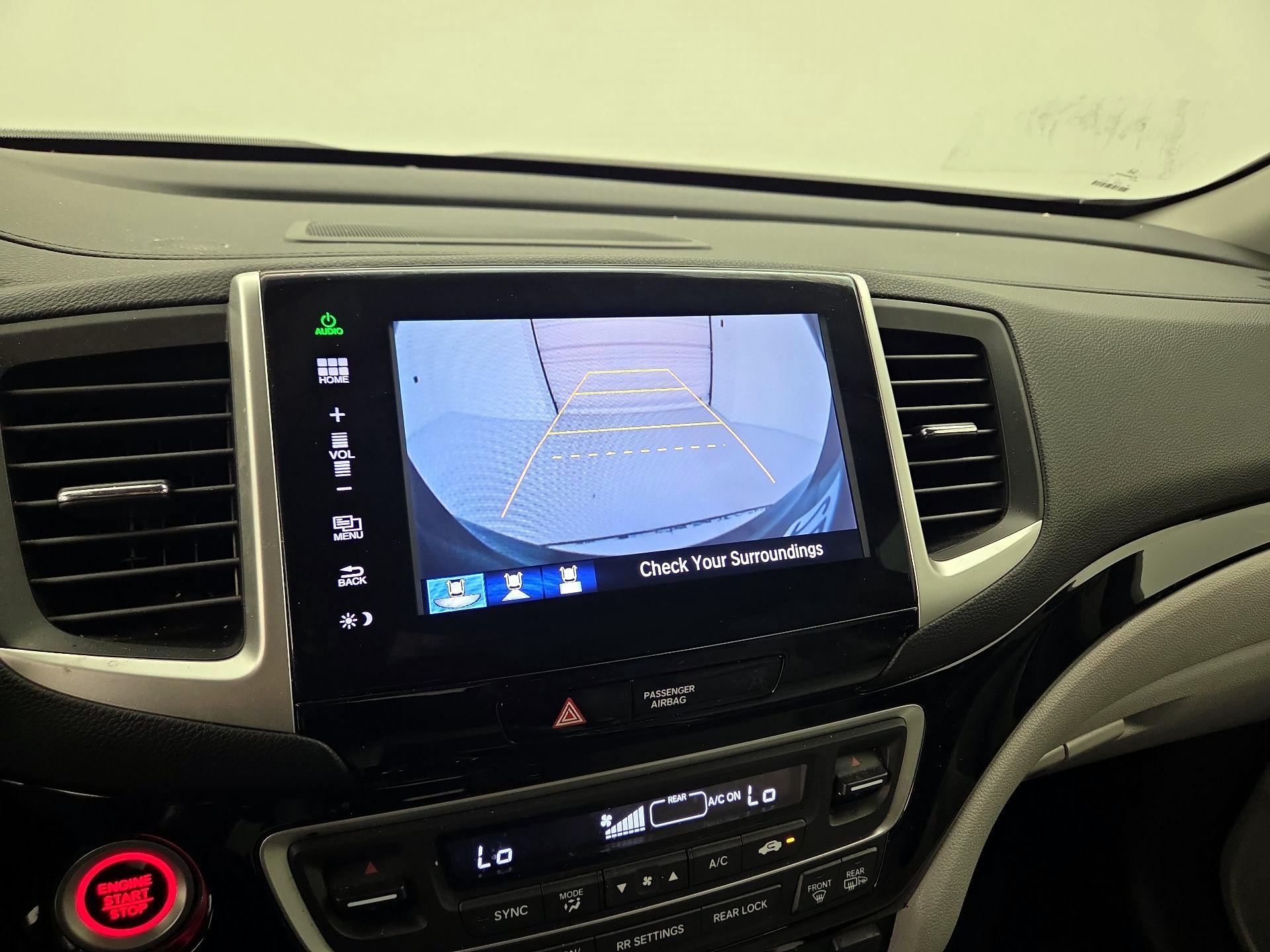 Thumbnail: 2016 Honda Pilot - 15