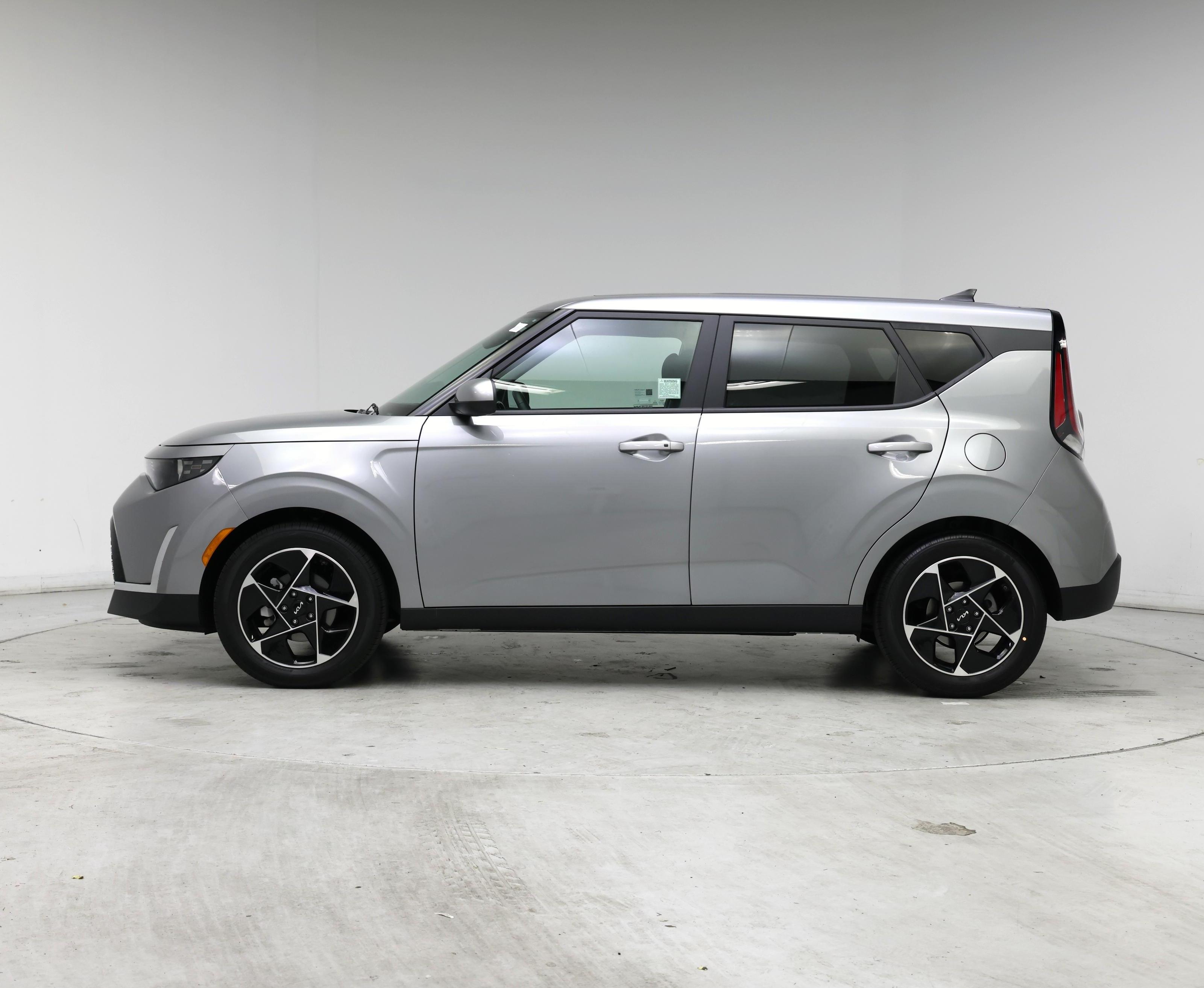 Thumbnail: 2023 Kia Soul - 3