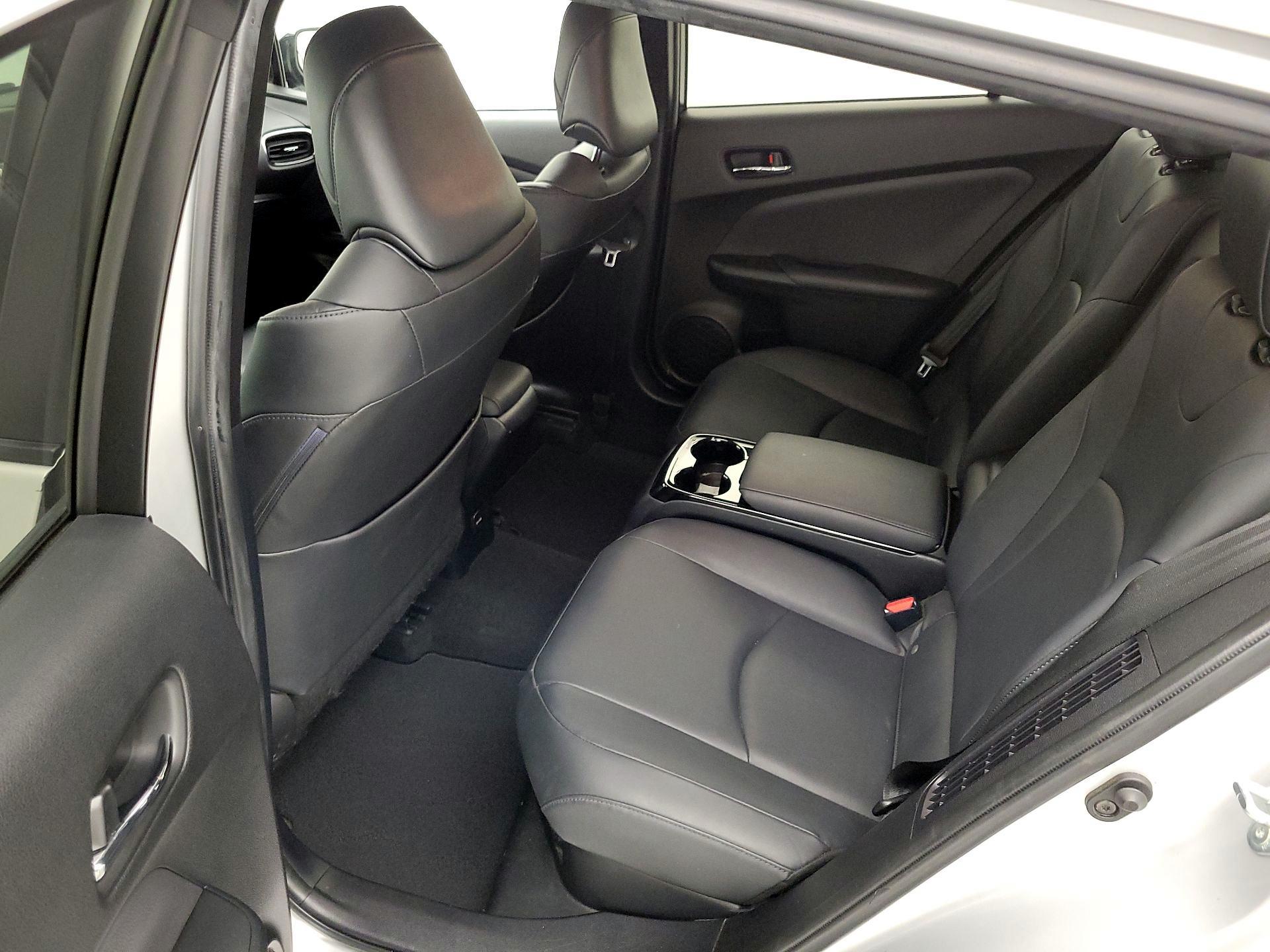 Thumbnail: 2019 Toyota Prius Prime - 18