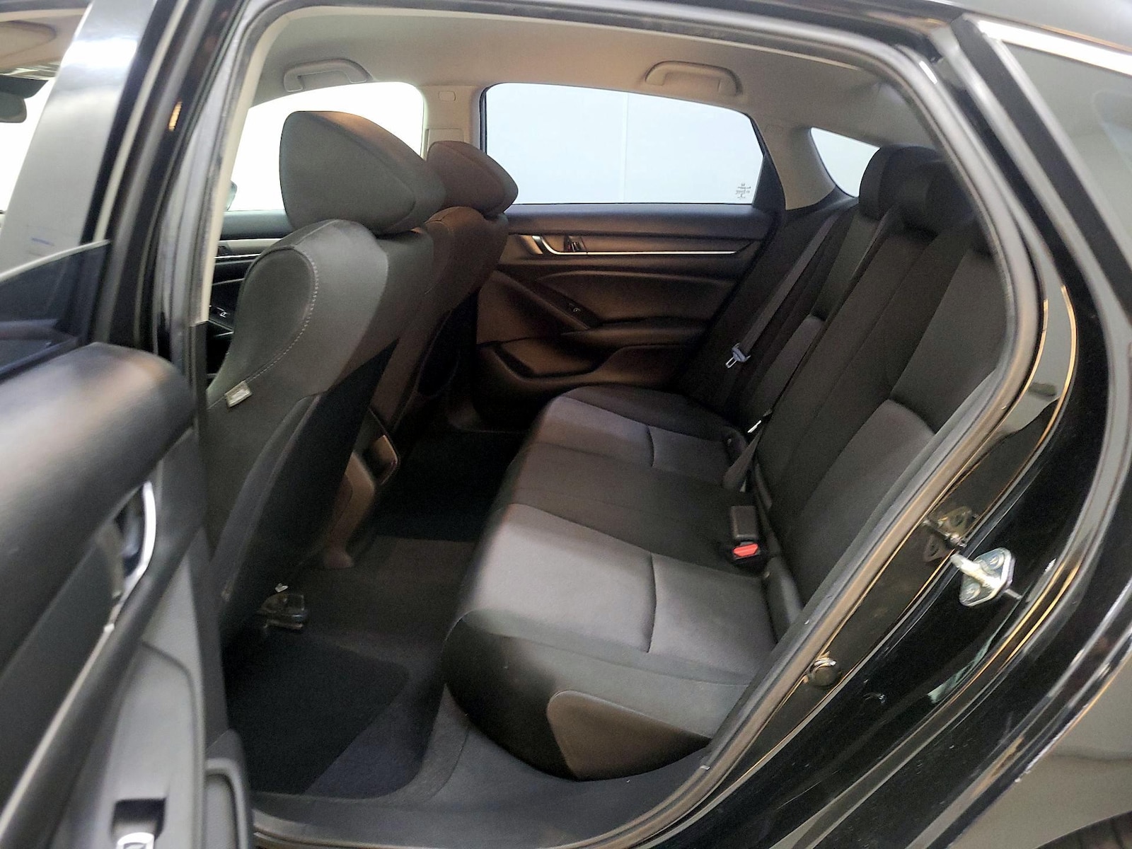 2019 Honda Accord LX - Photo 20