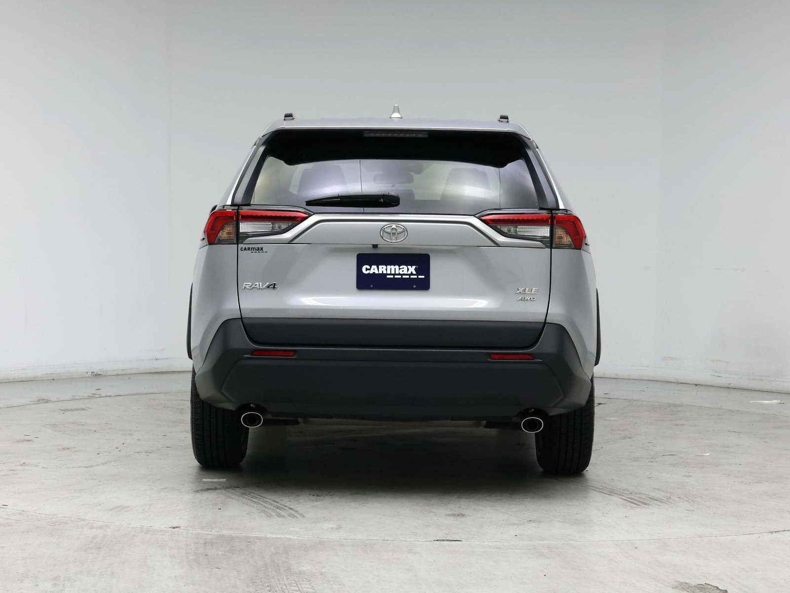 2021 Toyota RAV4 XLE - Photo 7