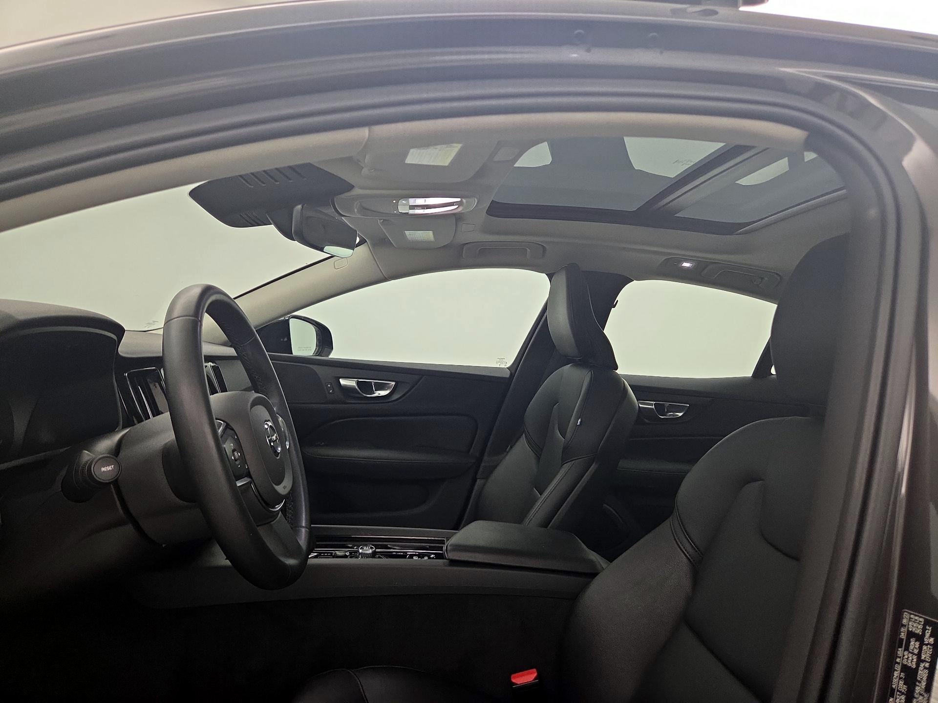 Thumbnail: 2024 Volvo S60 - 20