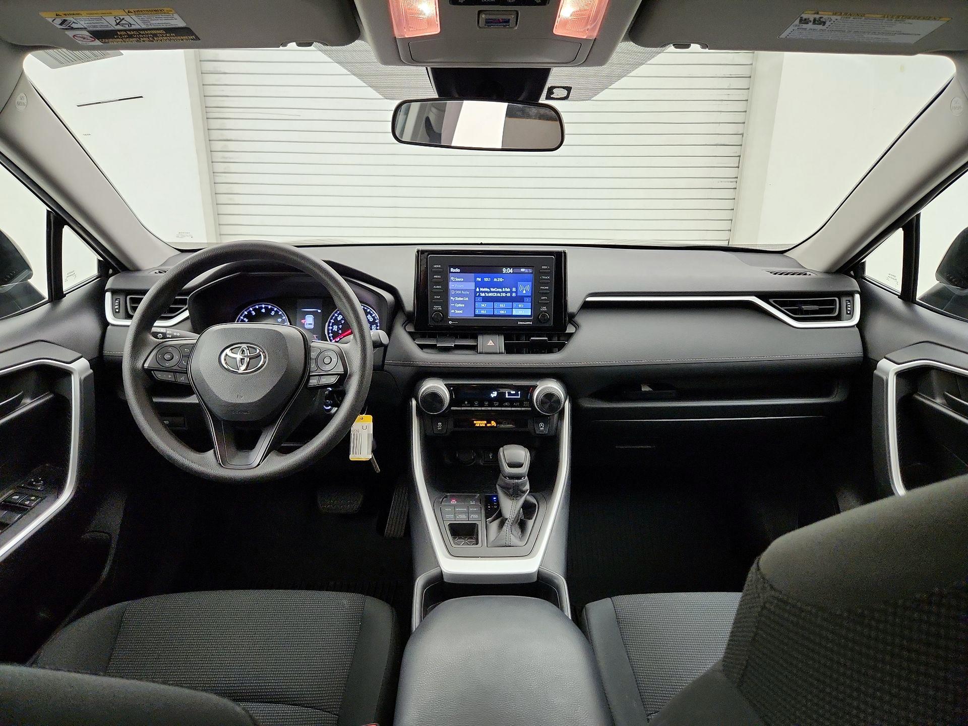 Thumbnail: 2021 Toyota RAV4 - 9