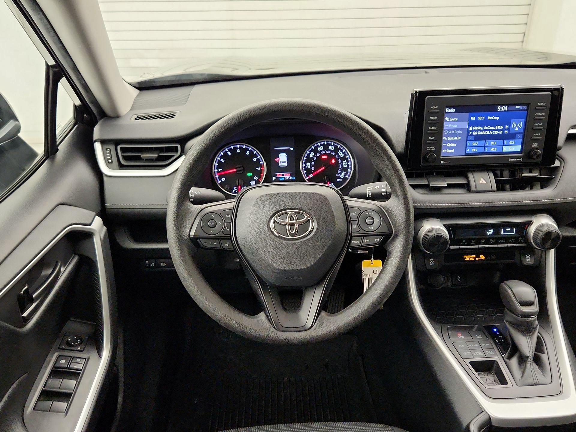 Thumbnail: 2021 Toyota RAV4 - 10