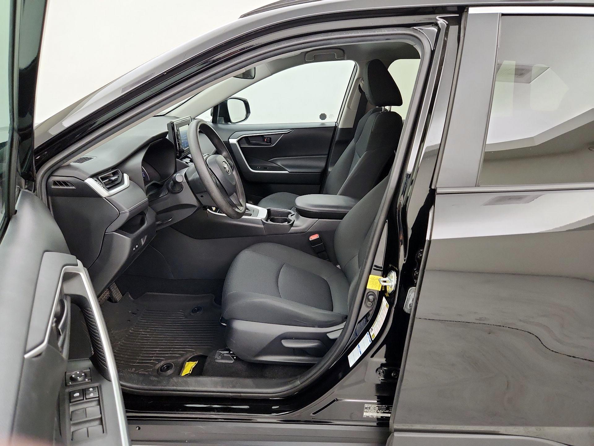 Thumbnail: 2021 Toyota RAV4 - 11