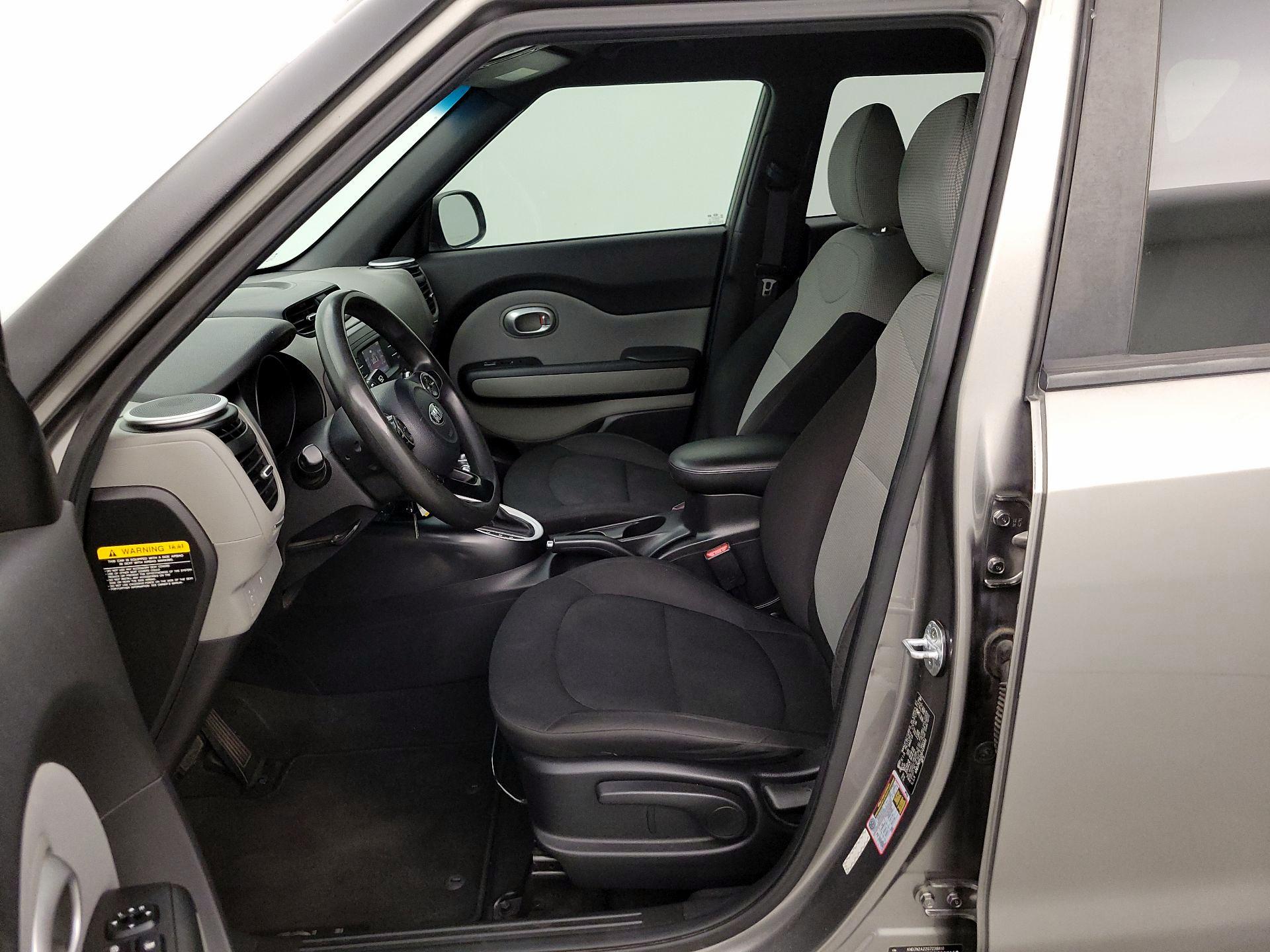Thumbnail: 2016 Kia Soul - 11