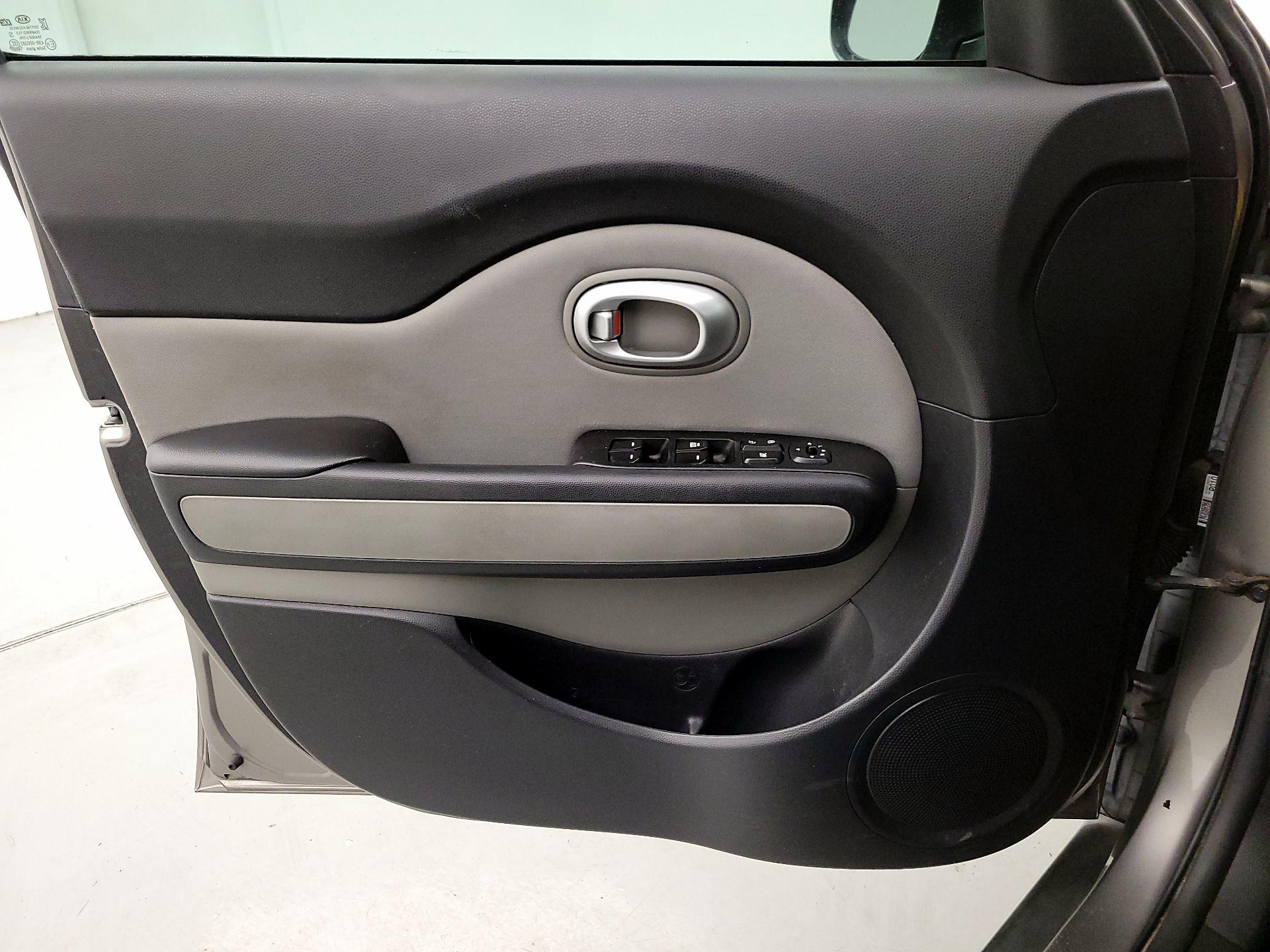 Thumbnail: 2016 Kia Soul - 12