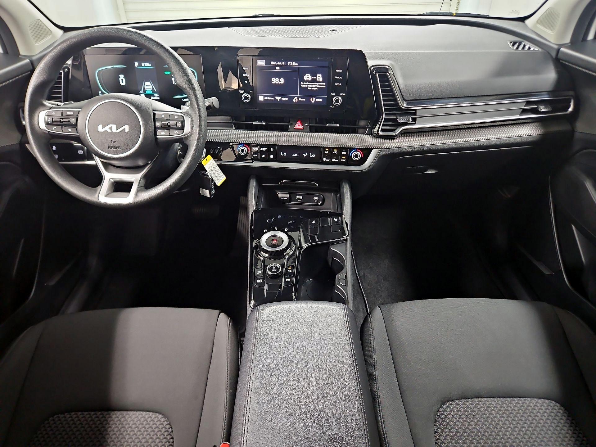 Thumbnail: 2023 Kia Sportage - 9