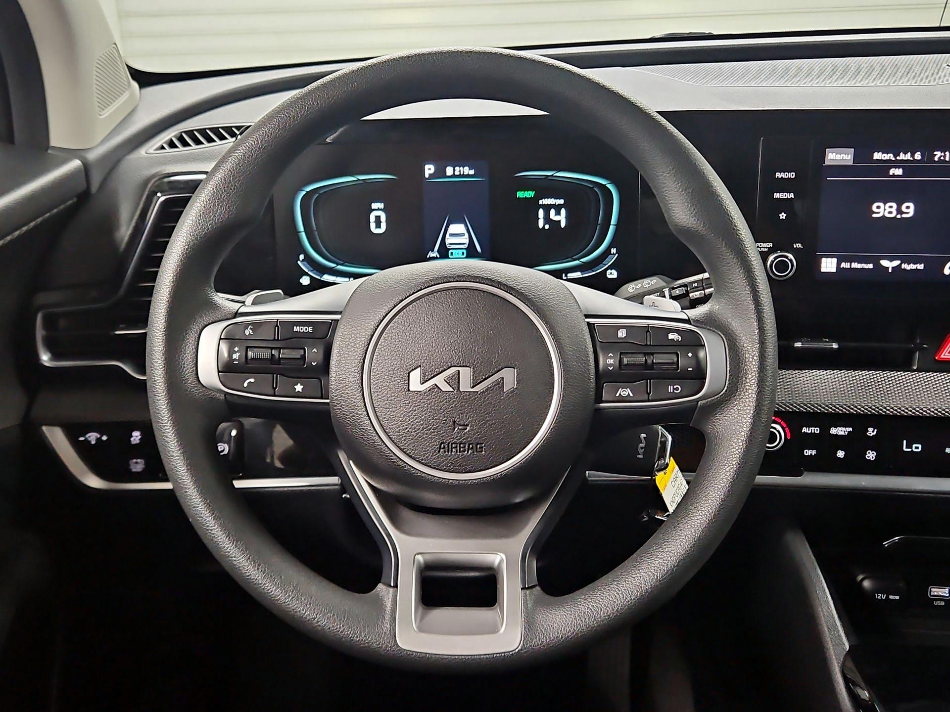 Thumbnail: 2023 Kia Sportage - 10