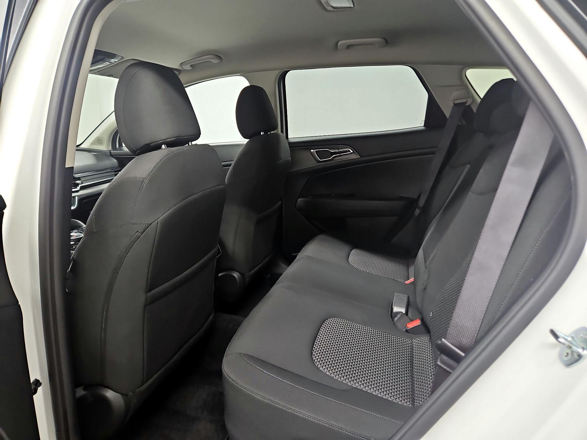 Thumbnail: 2023 Kia Sportage - 19