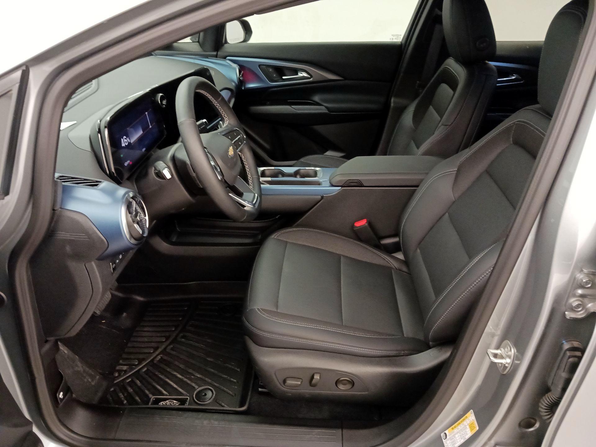 Thumbnail: 2024 Chevrolet Equinox - 11