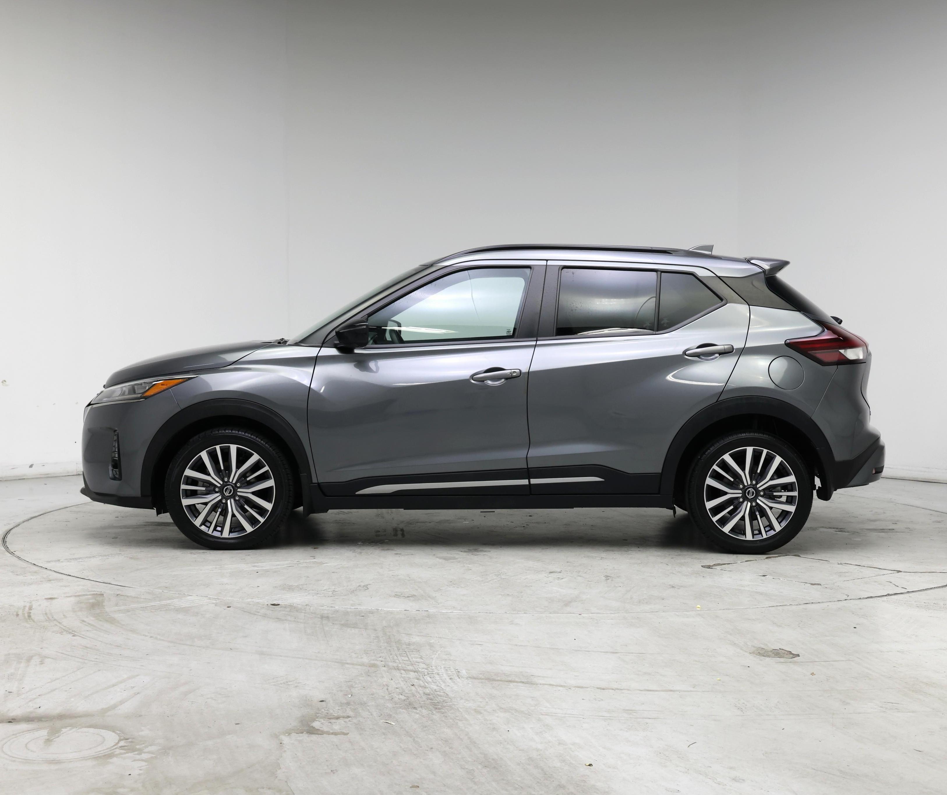 Thumbnail: 2021 Nissan Kicks - 3