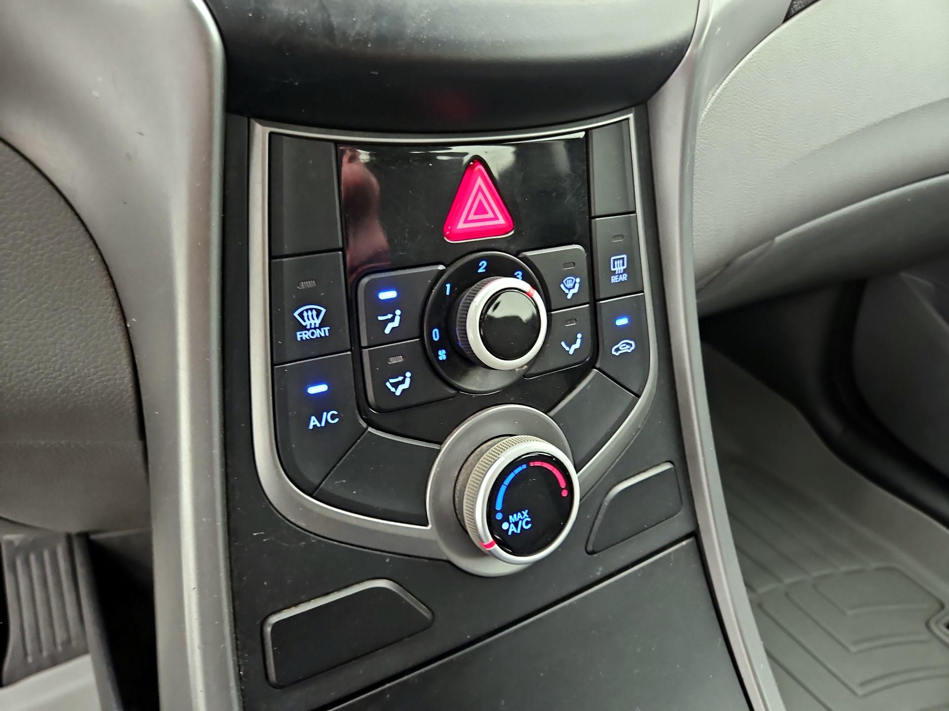 Thumbnail: 2016 Hyundai Elantra - 16
