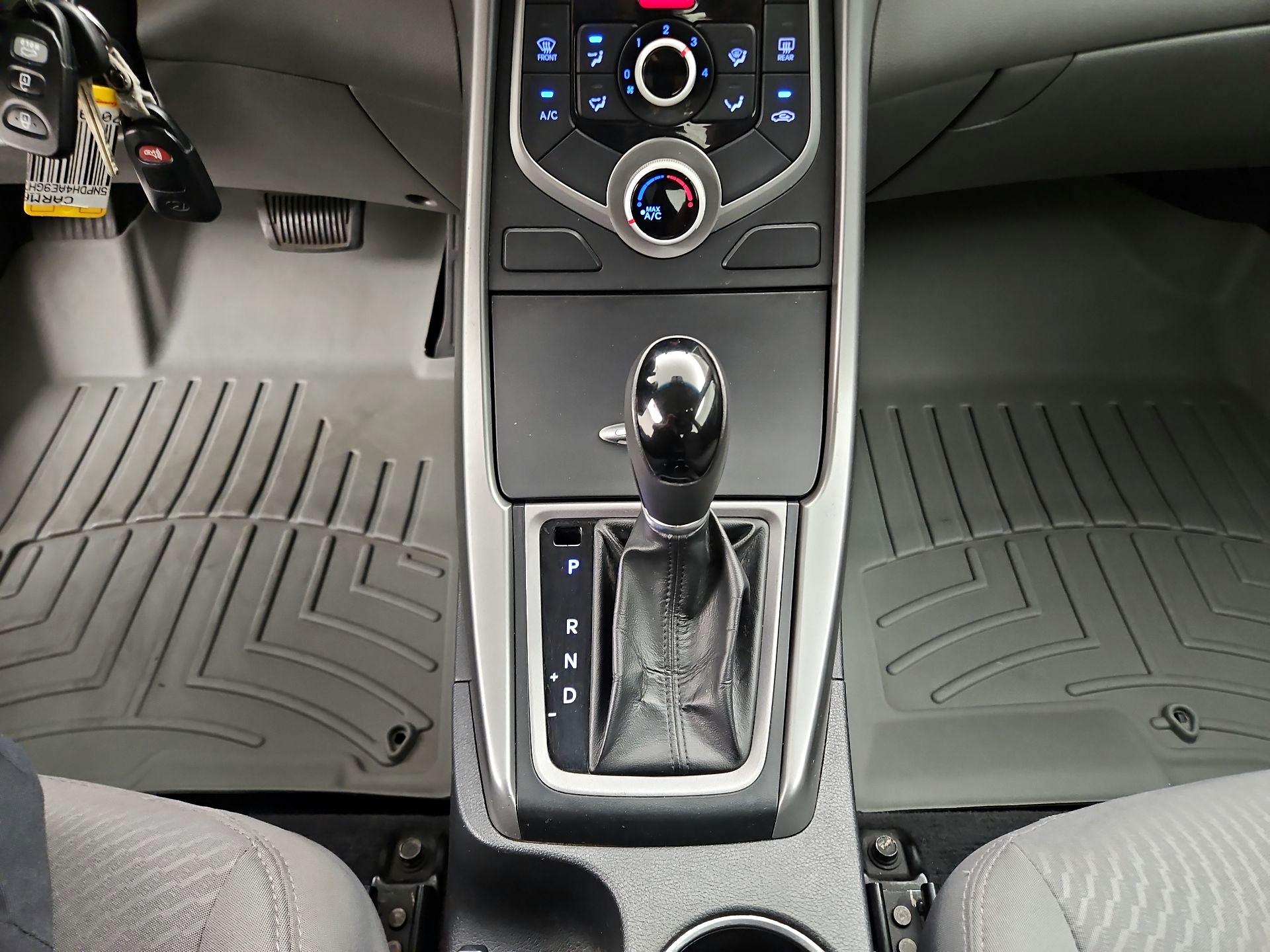 Thumbnail: 2016 Hyundai Elantra - 17
