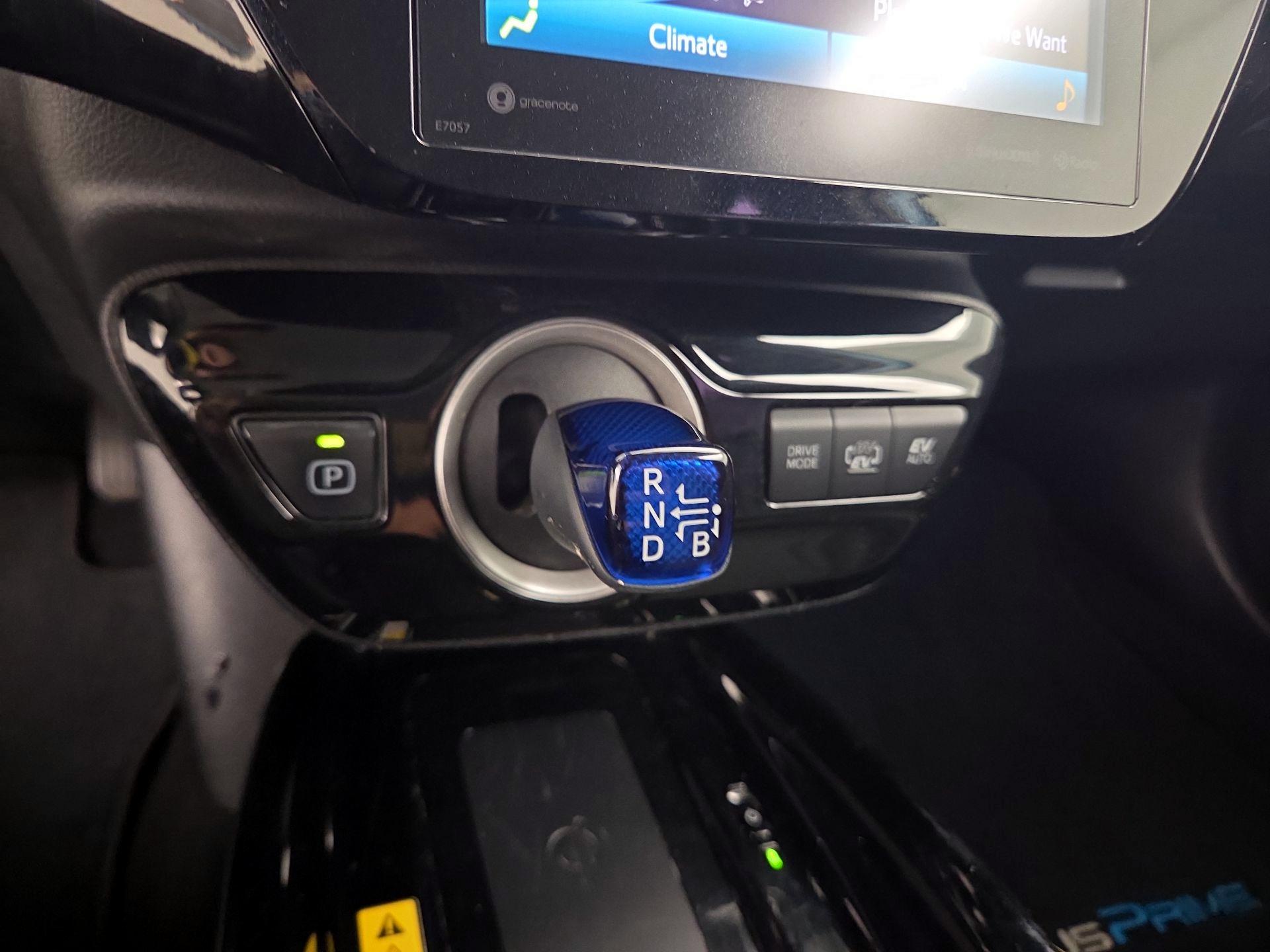 Thumbnail: 2021 Toyota Prius Prime - 18