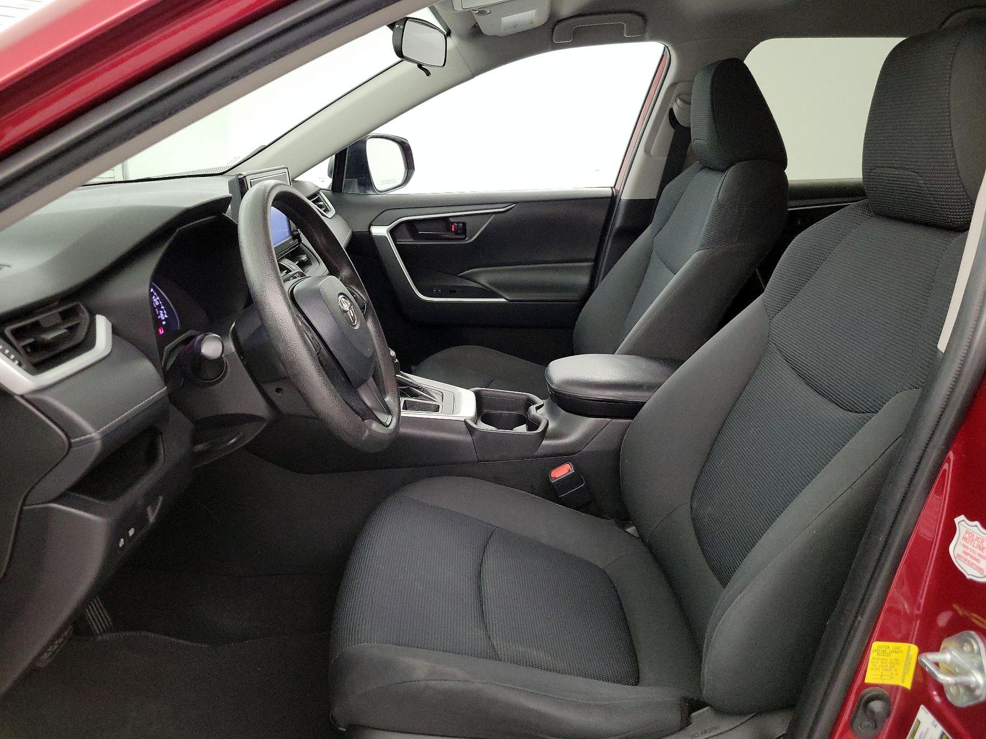 Thumbnail: 2021 Toyota RAV4 - 11