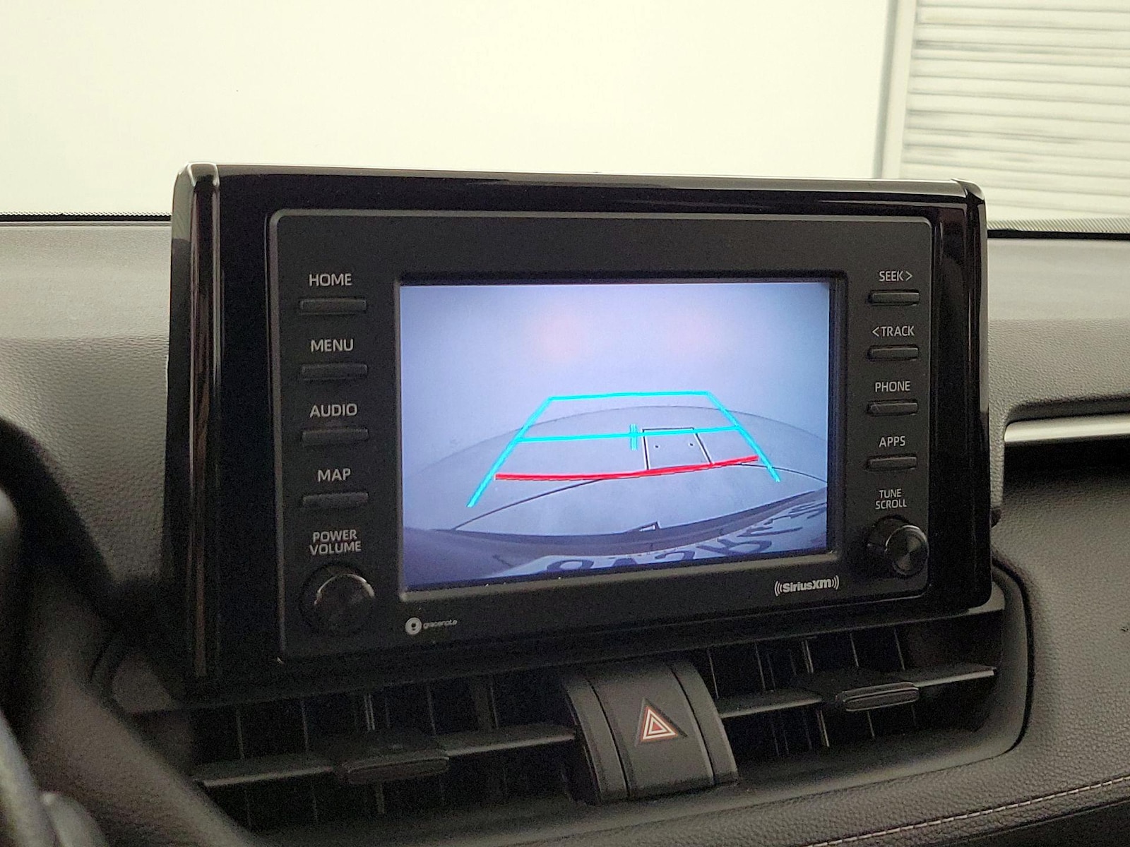2021 Toyota RAV4 LE - Photo 15