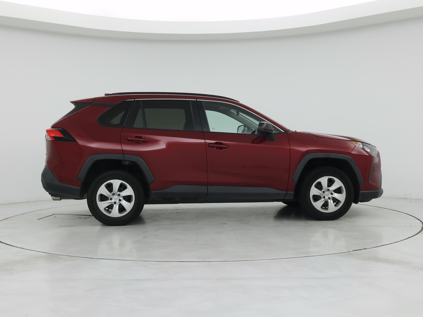 2021 Toyota RAV4 LE - Photo 8