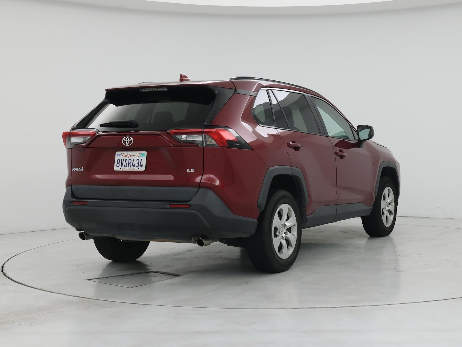 2021 Toyota RAV4 LE - Photo 9