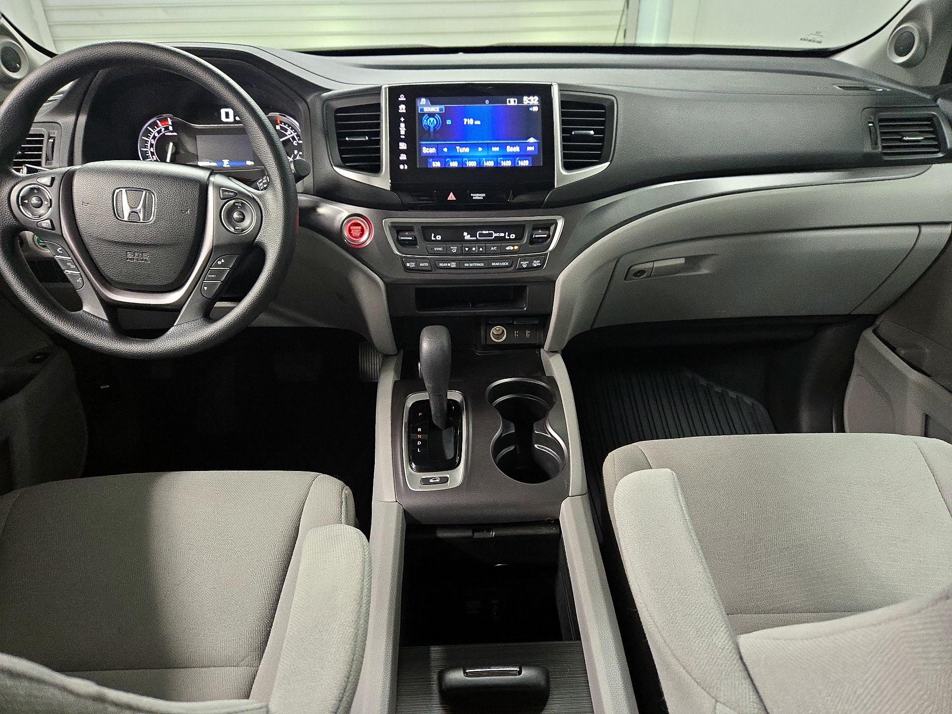 Thumbnail: 2018 Honda Pilot - 9