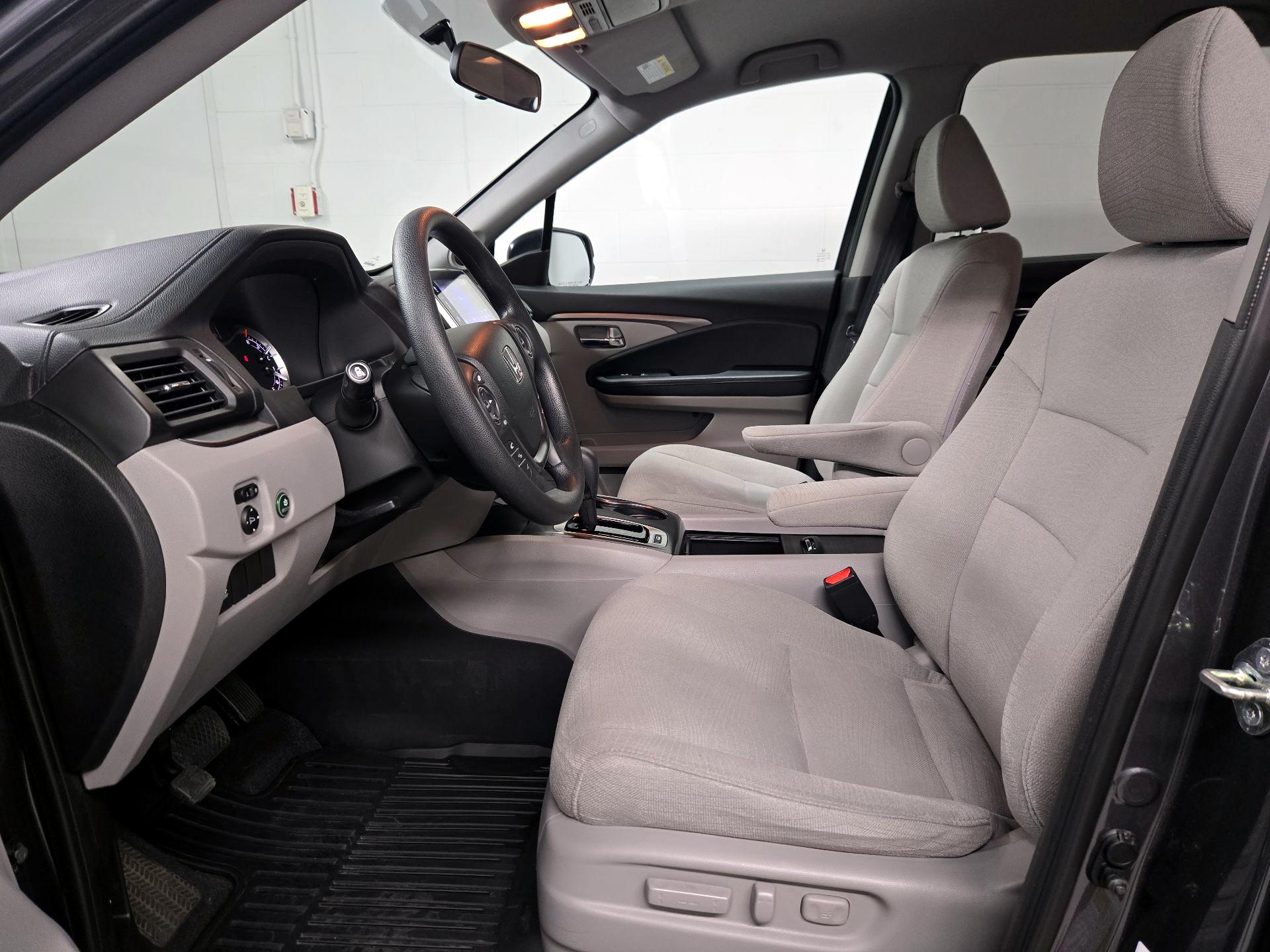 Thumbnail: 2018 Honda Pilot - 11
