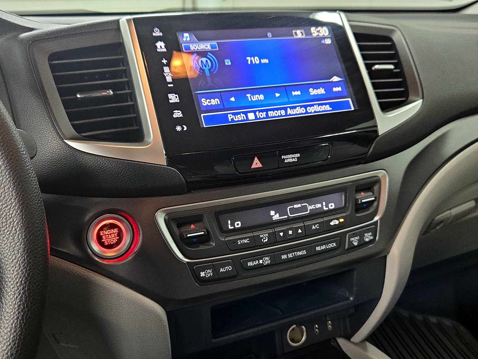 Thumbnail: 2018 Honda Pilot - 15