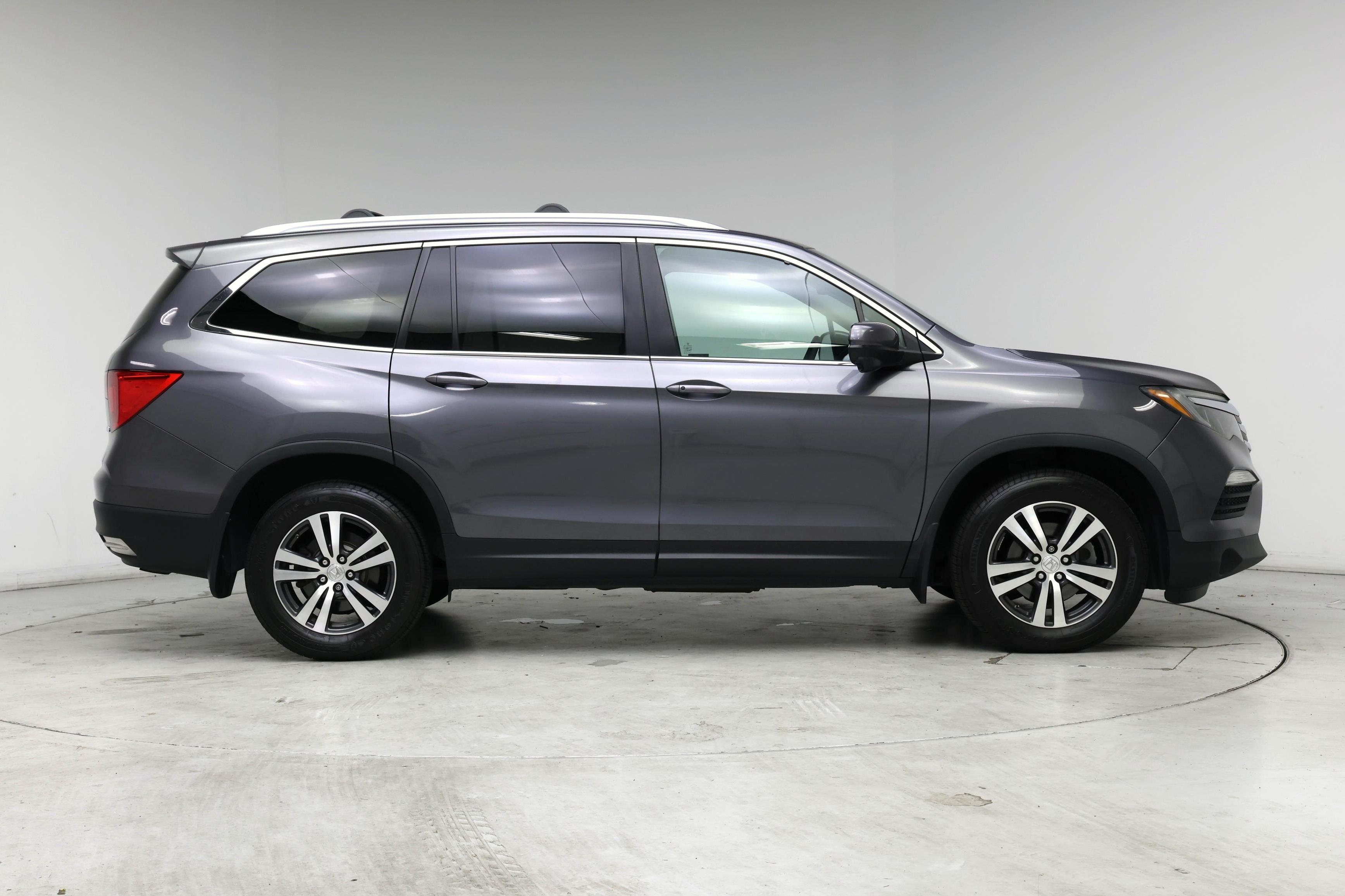 Thumbnail: 2018 Honda Pilot - 7