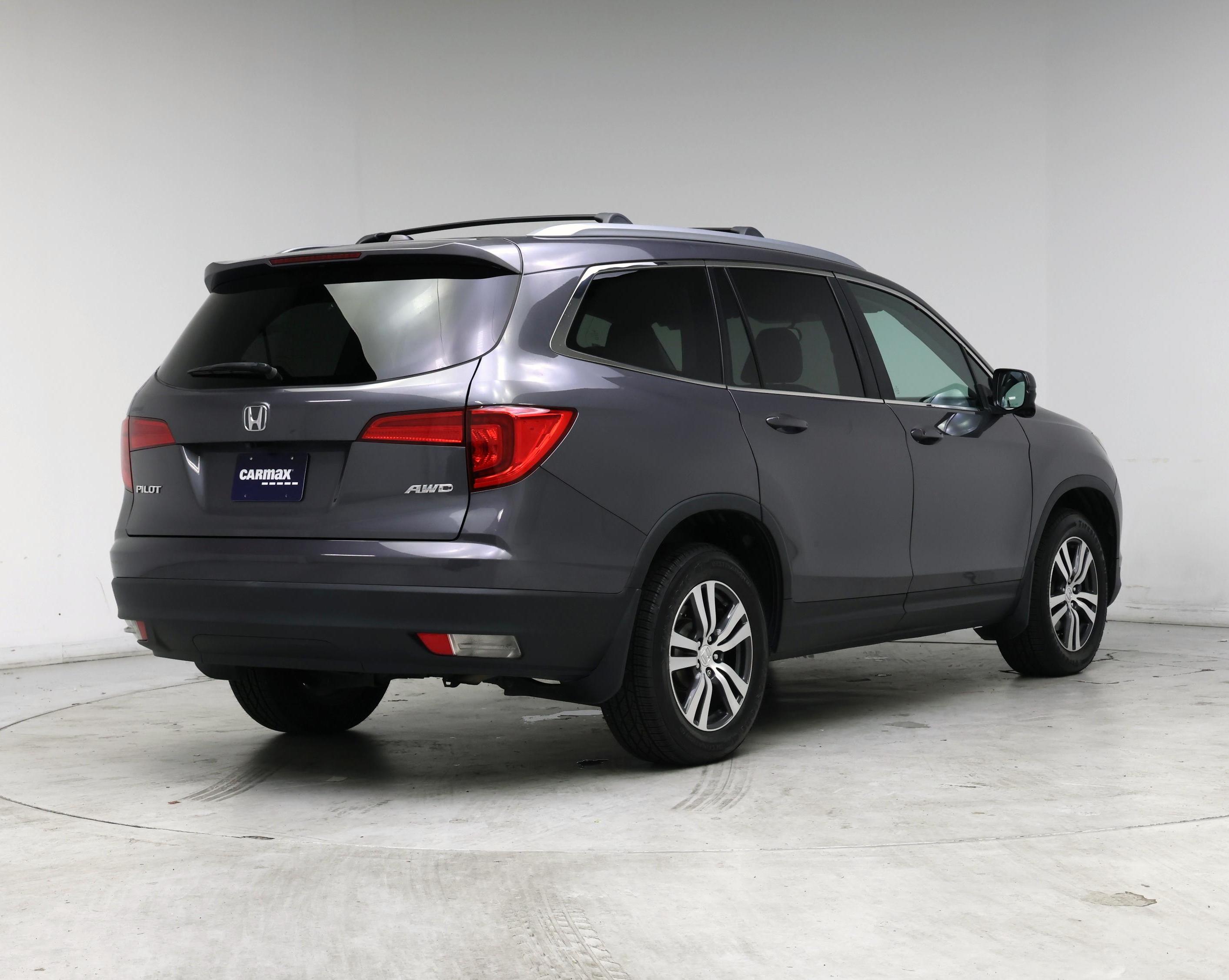 Thumbnail: 2018 Honda Pilot - 8