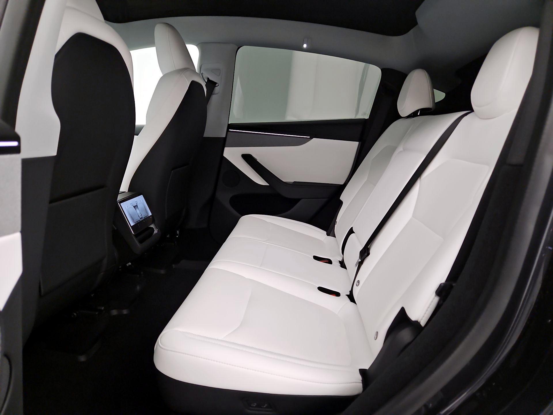 Thumbnail: 2026 Tesla Model Y - 19
