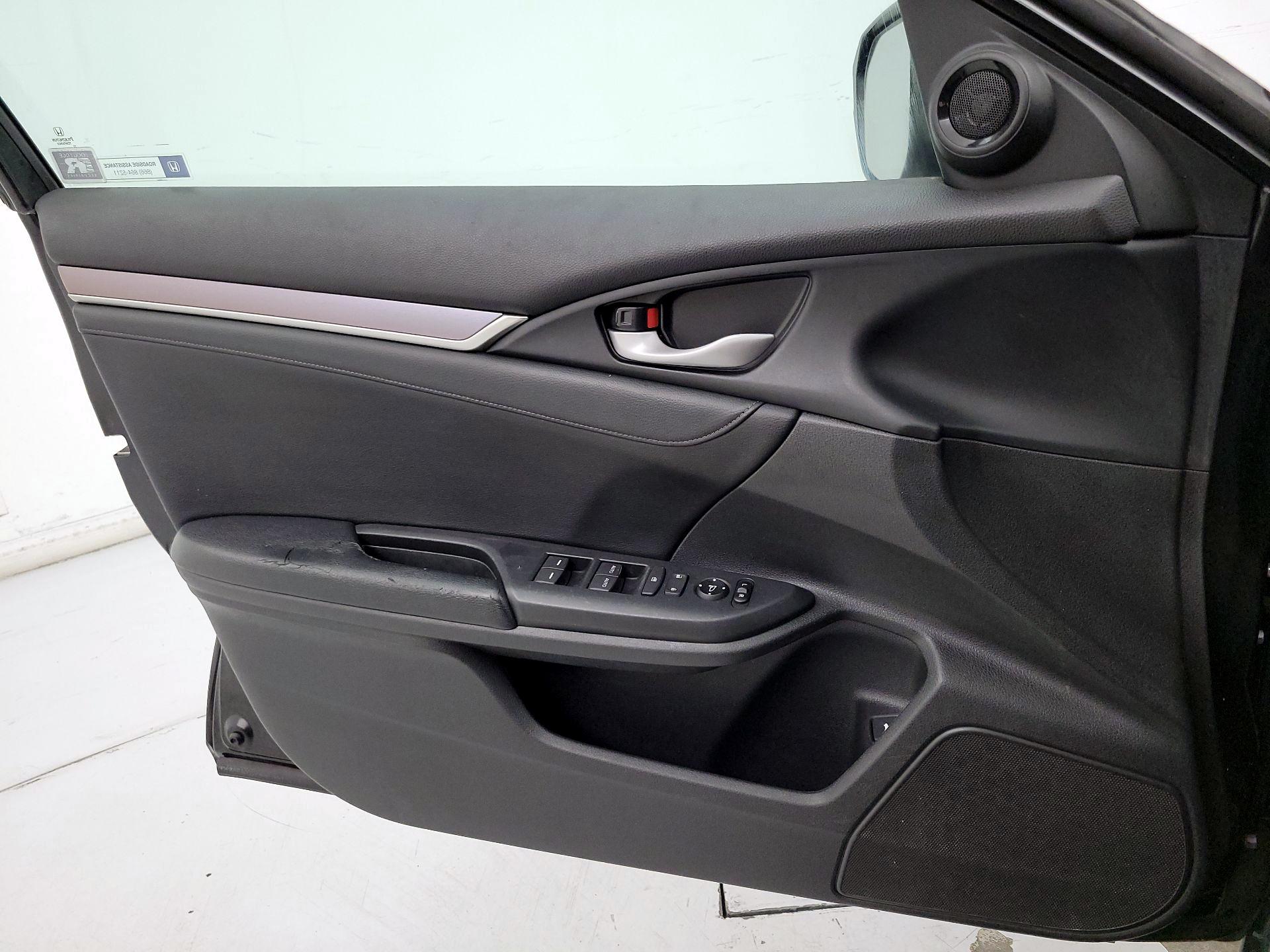 Thumbnail: 2017 Honda Civic - 12