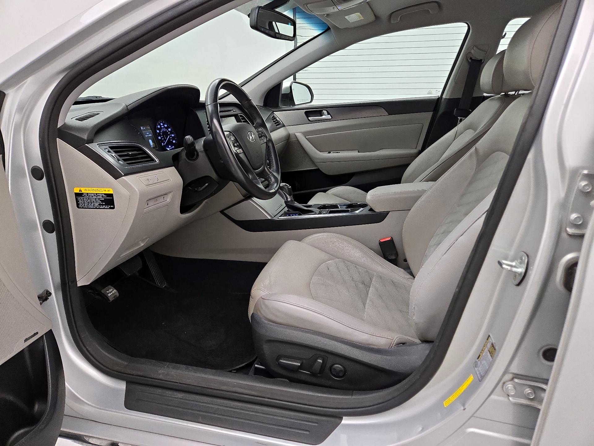 Thumbnail: 2015 Hyundai Sonata - 11