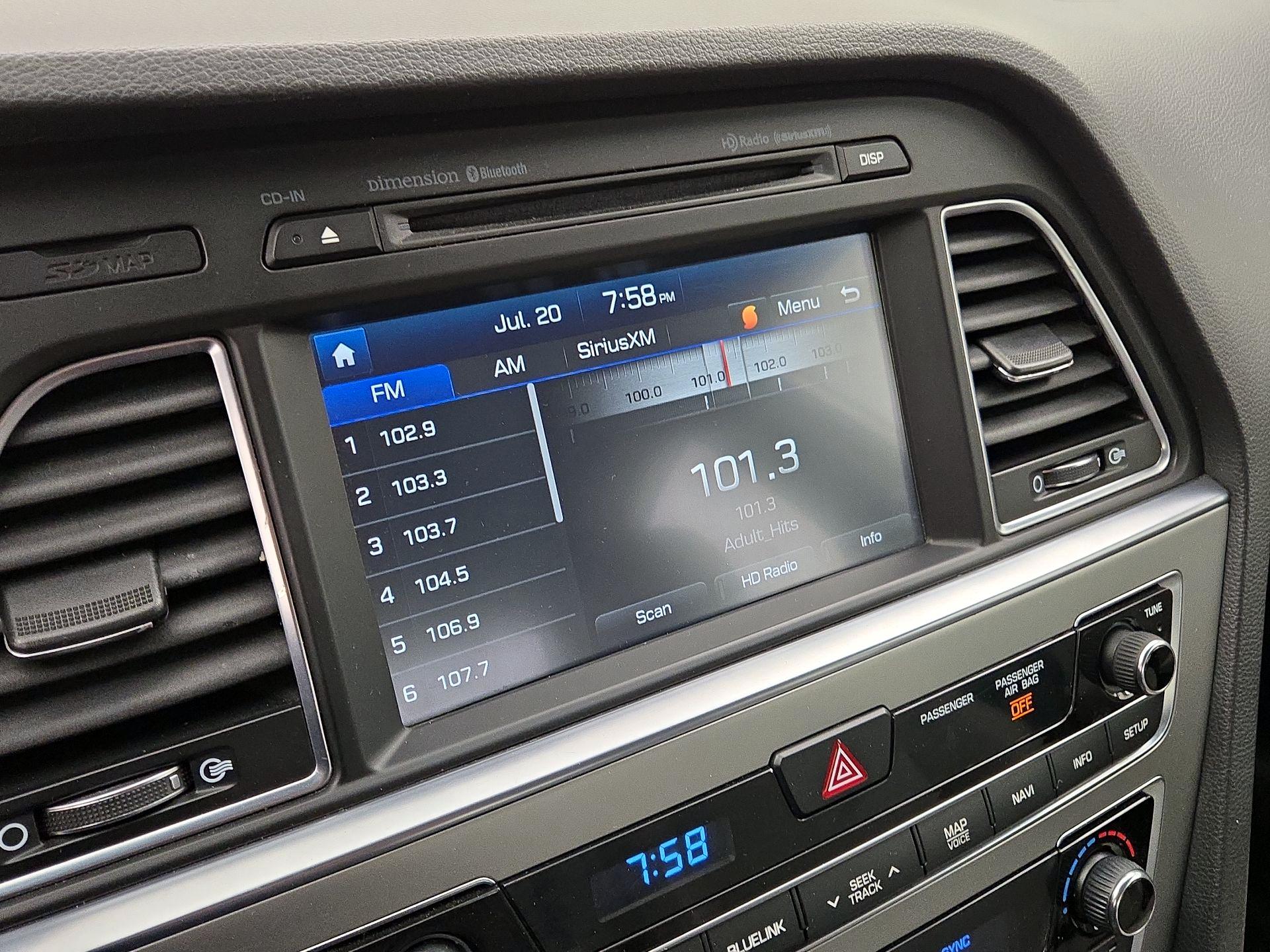 Thumbnail: 2015 Hyundai Sonata - 16