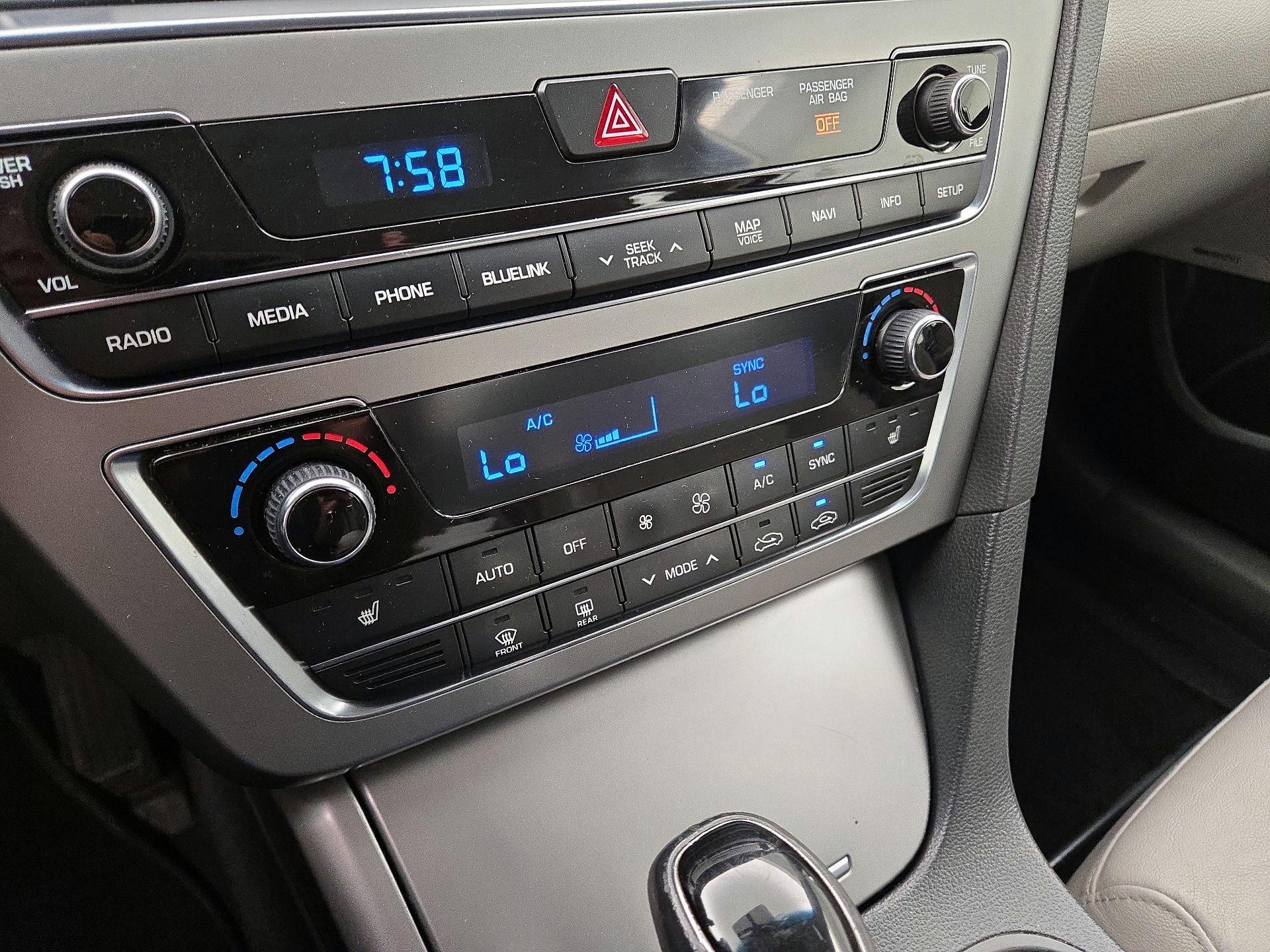 Thumbnail: 2015 Hyundai Sonata - 17