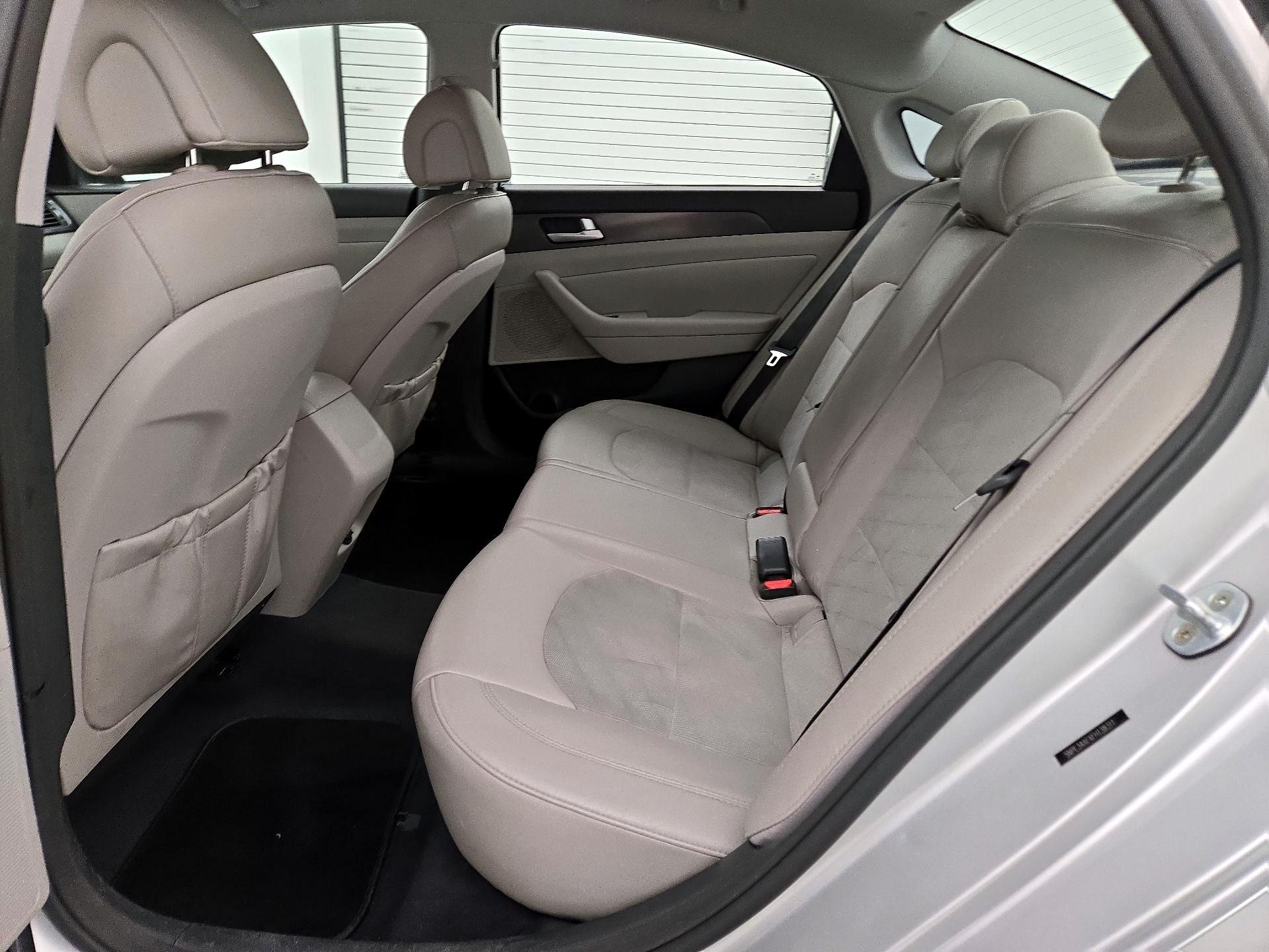Thumbnail: 2015 Hyundai Sonata - 19