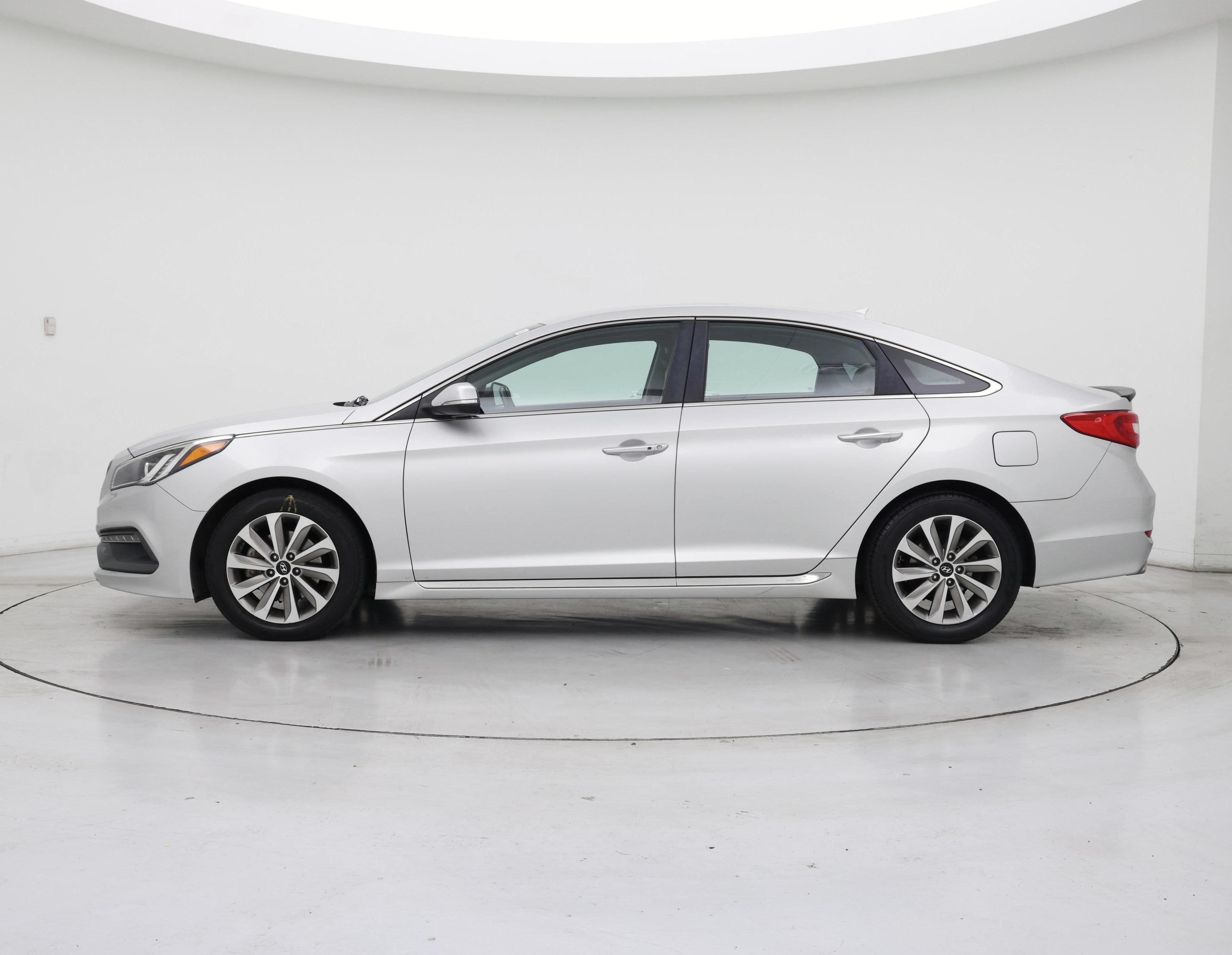Thumbnail: 2015 Hyundai Sonata - 3