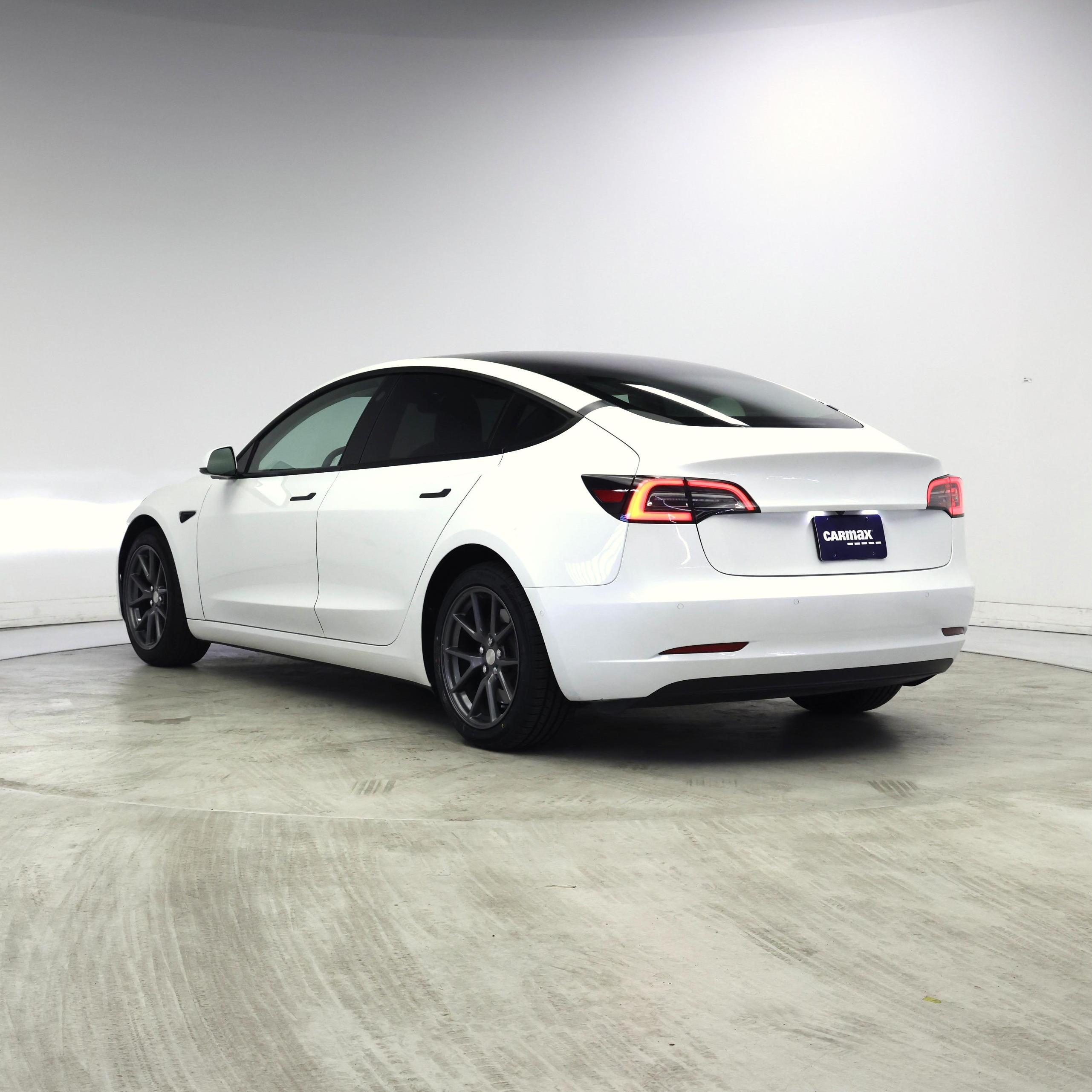 Thumbnail: 2022 Tesla Model 3 - 2