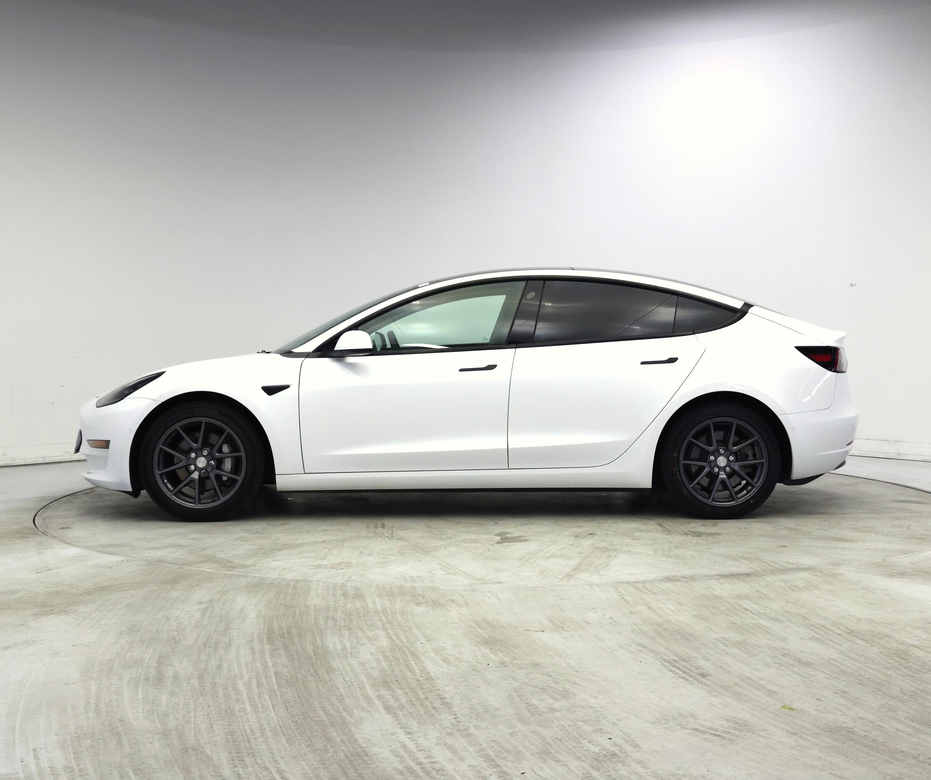 Thumbnail: 2022 Tesla Model 3 - 3