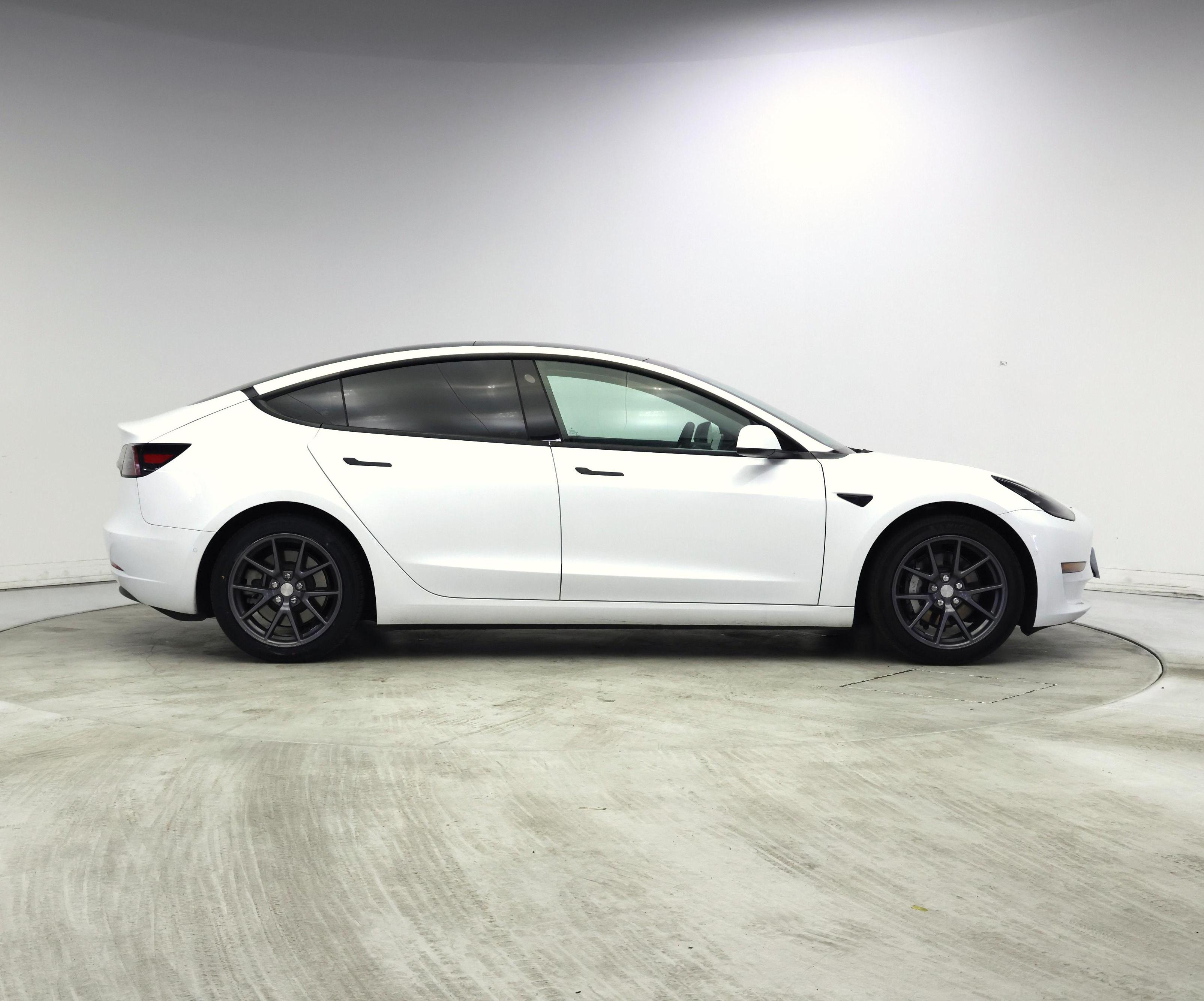 Thumbnail: 2022 Tesla Model 3 - 7