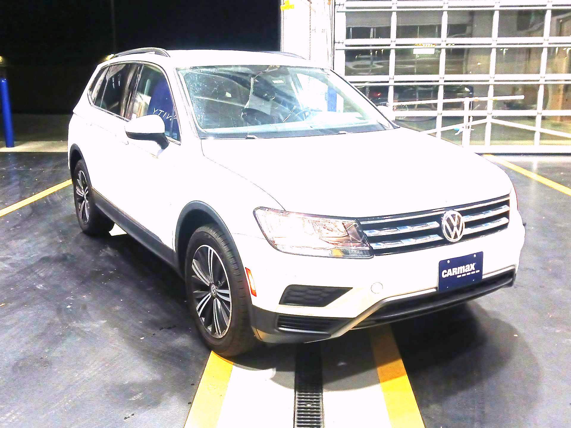 Thumbnail: 2018 Volkswagen Tiguan - 1