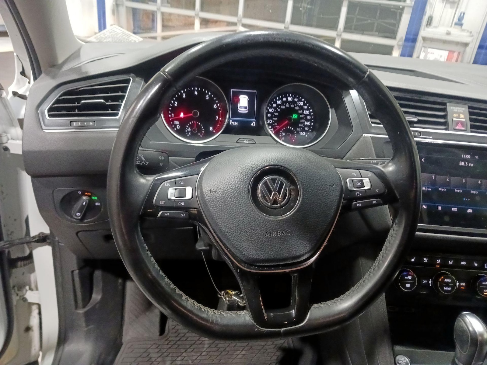 2018 Volkswagen Tiguan SE - Photo 9