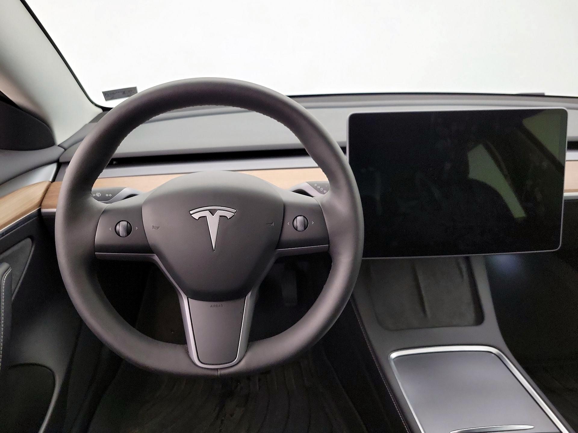 Thumbnail: 2022 Tesla Model 3 - 10
