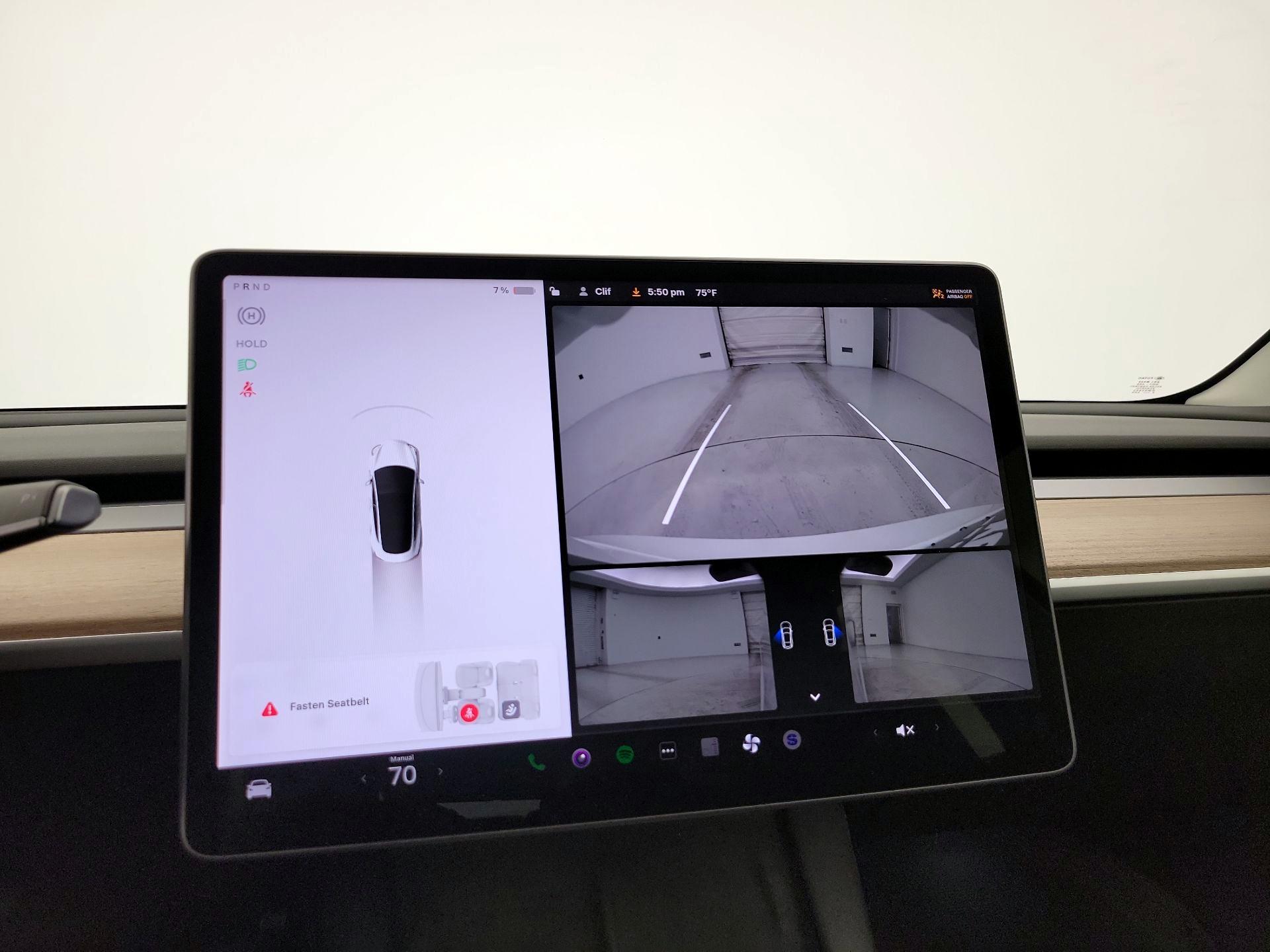 Thumbnail: 2022 Tesla Model 3 - 14