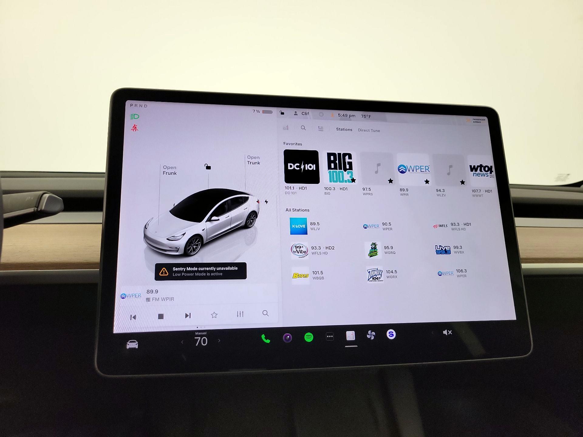 Thumbnail: 2022 Tesla Model 3 - 15